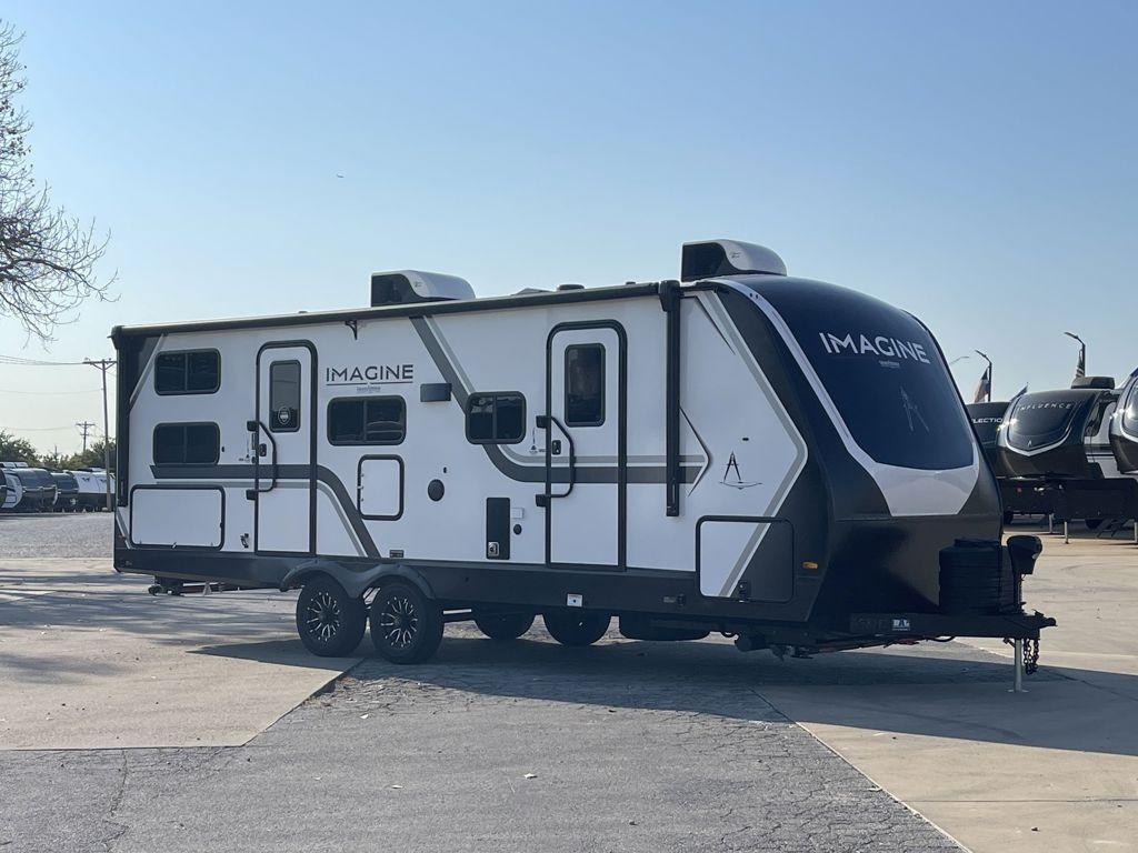 2027 Grand Design Imagine 2470BH in corinth TX