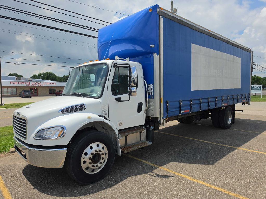 2015 FREIGHTLINER BUSINESS CLASS M2 106 in Canal Fulton, OH