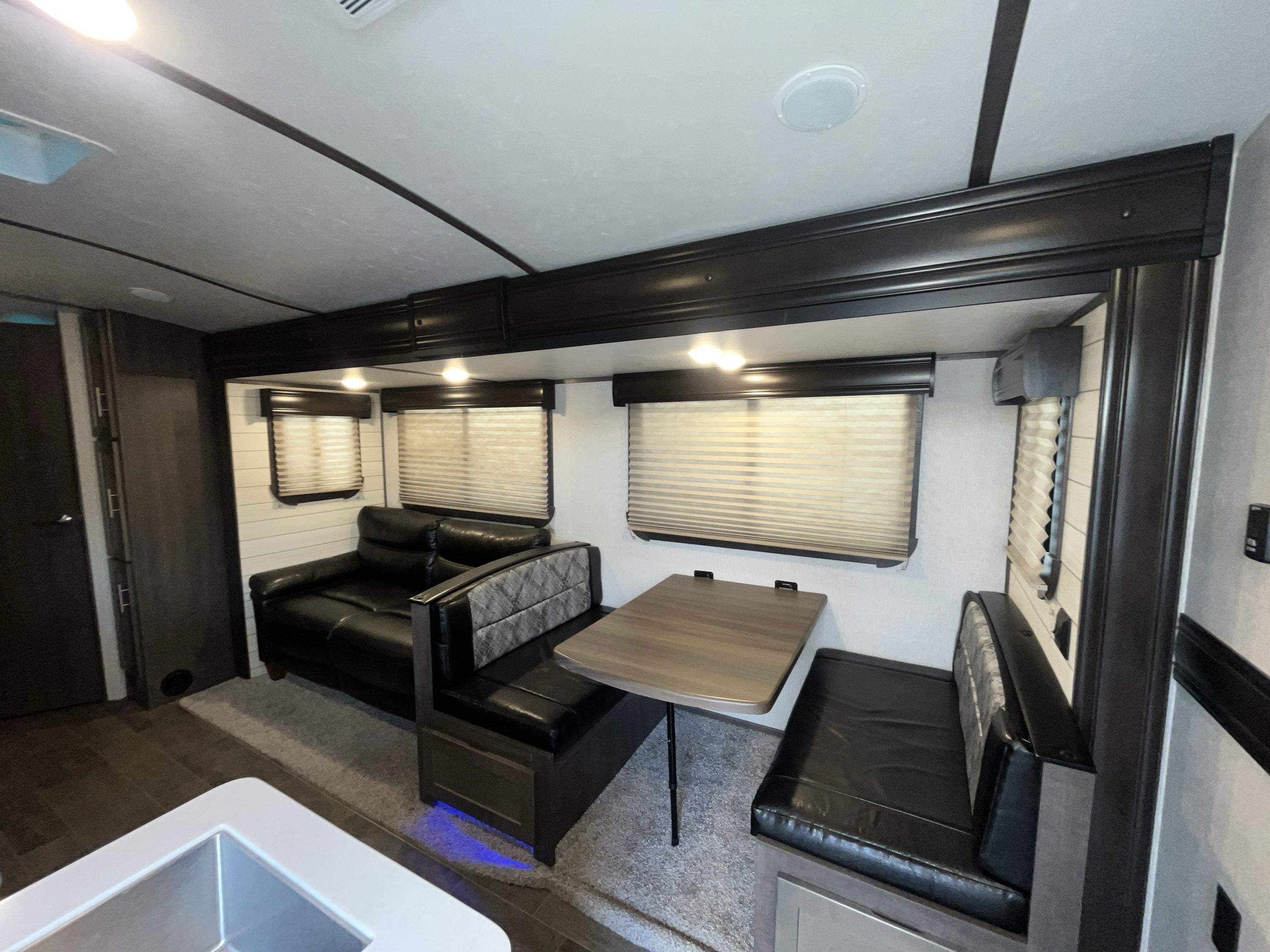 2019 Crossroads SUNSET TRAIL 262BH RV