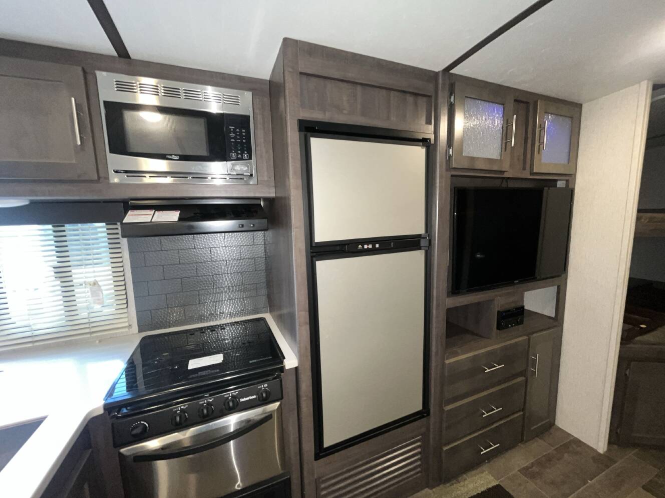 A photo of this 2019 Crossroads SUNSET TRAIL 262BH