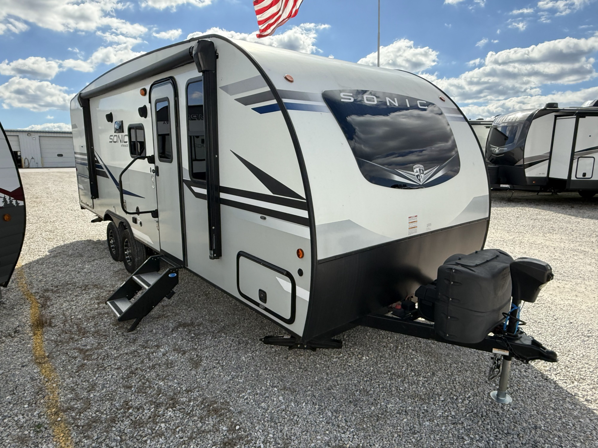 2021 Venture Rv SONIC 211VDB in hanover PA