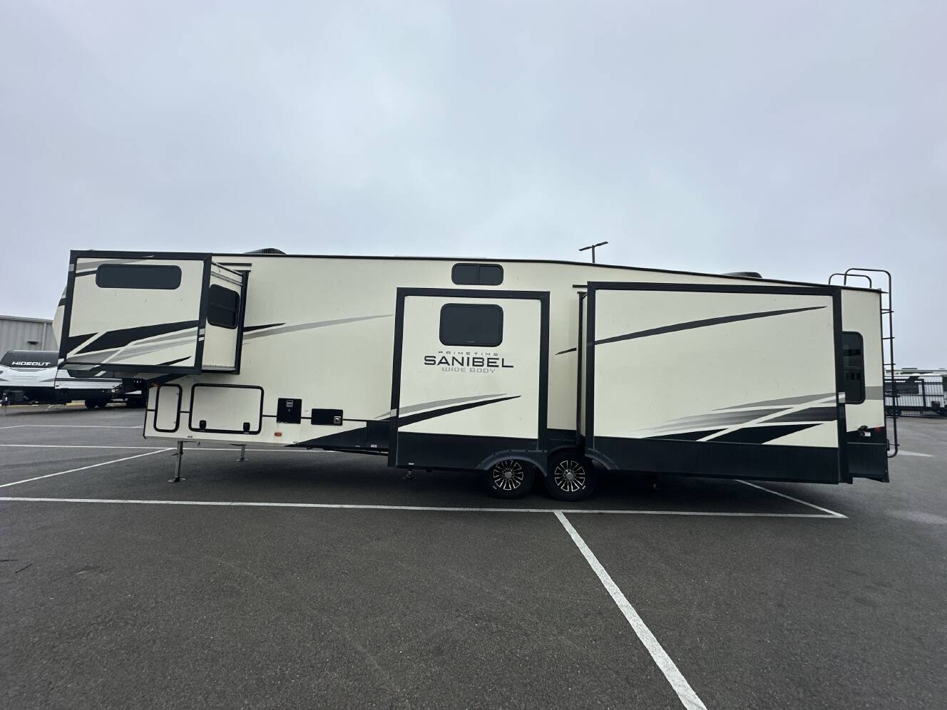 A photo of this 2024 Prime Time SANIBEL 3902MBWB