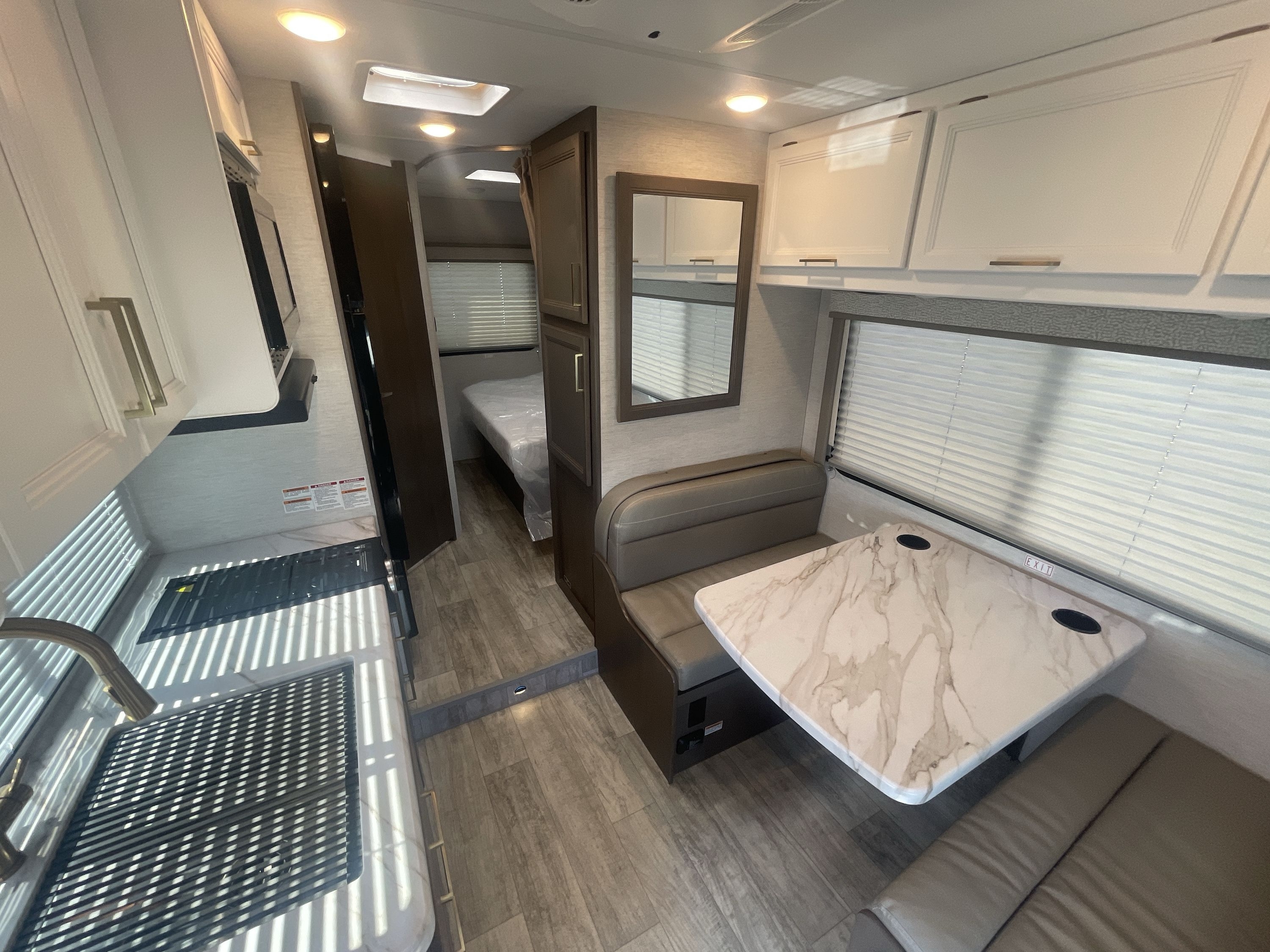 2025 Thor CHATEAU 22ZC in menifee CA