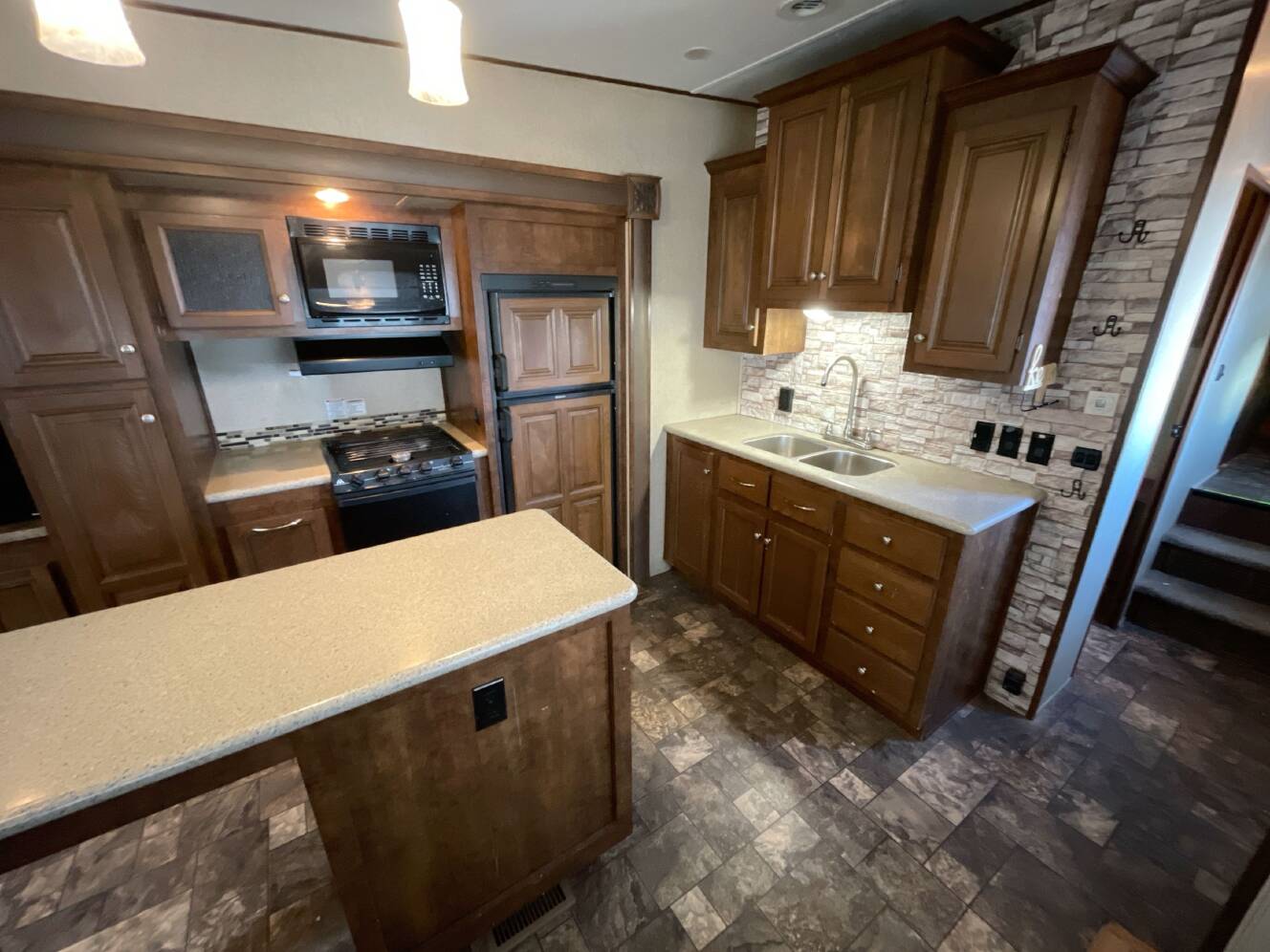 A photo of this 2015 Coachmen CHAPARRAL 360IBL