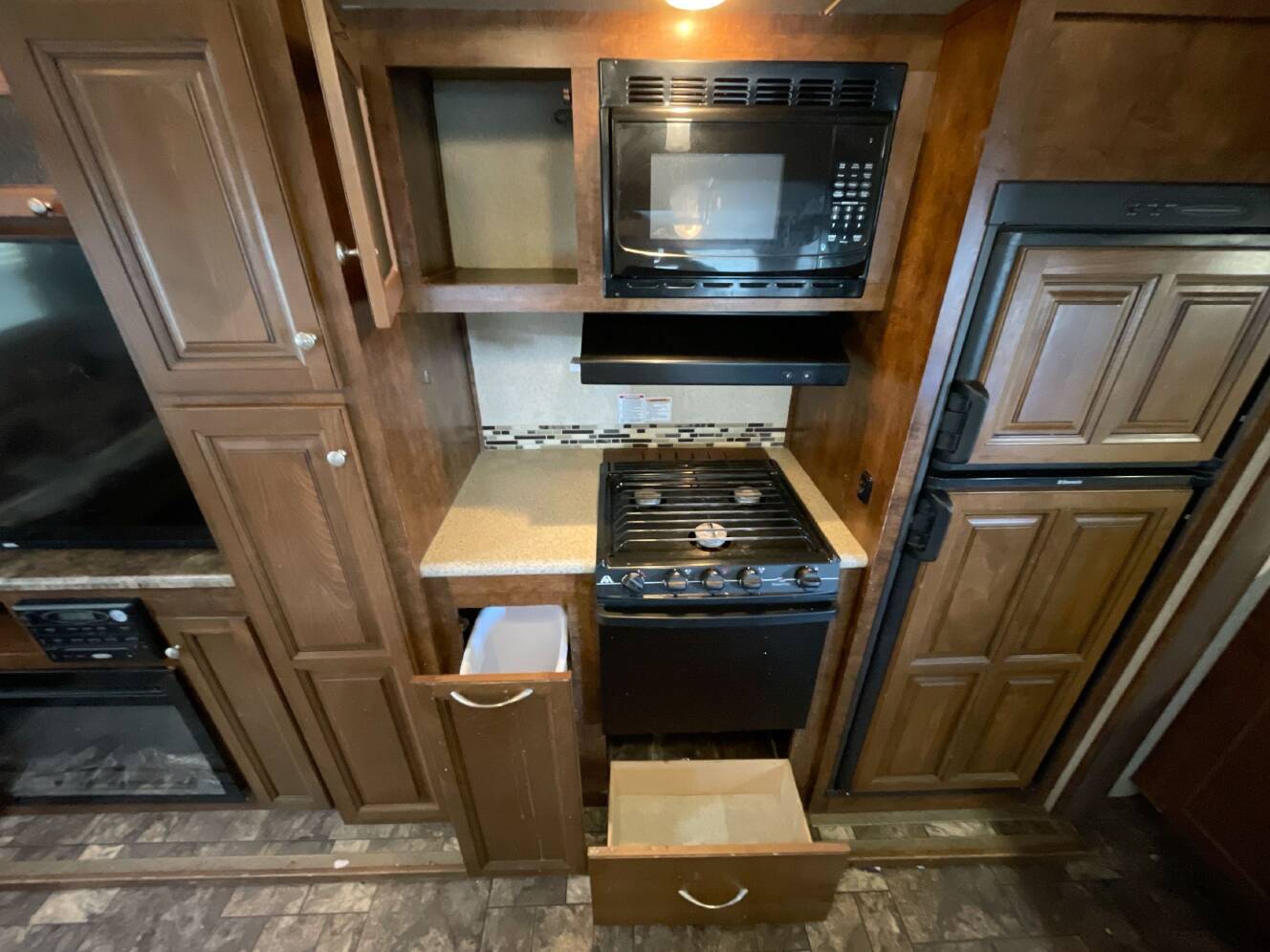 A photo of this 2015 Coachmen CHAPARRAL 360IBL