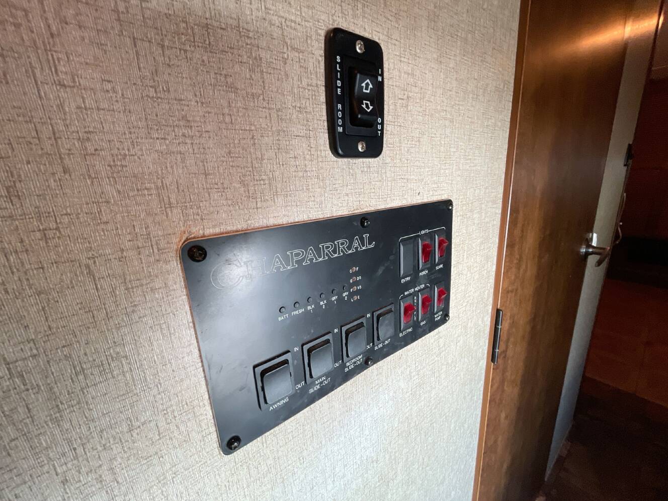 A photo of this 2015 Coachmen CHAPARRAL 360IBL