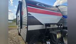 2022 Chinook DREAM 175 Travel Trailer Toy Hauler RV
