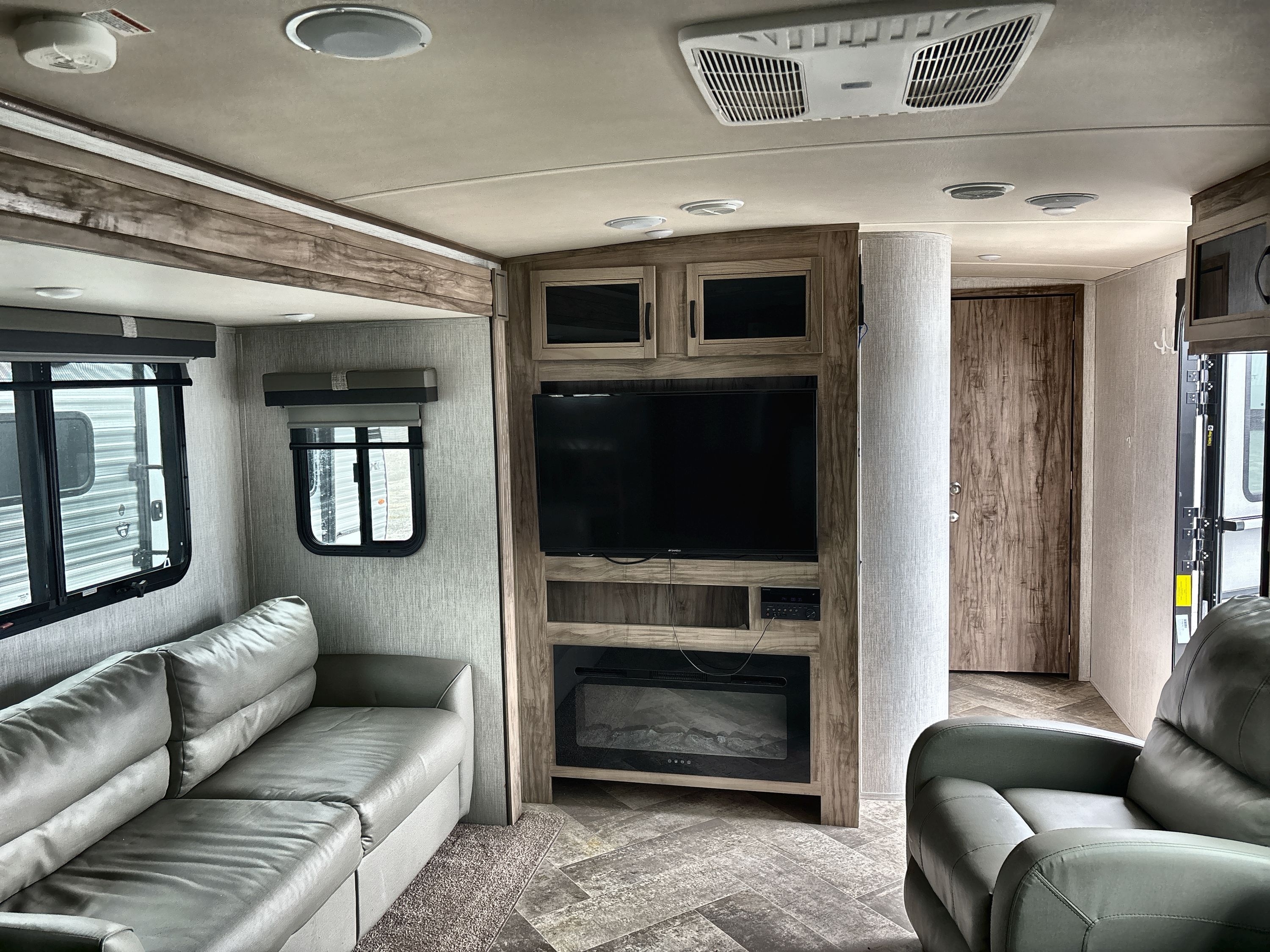 2021 Forest River SOLAIRE 304RKDS in hope mills NC