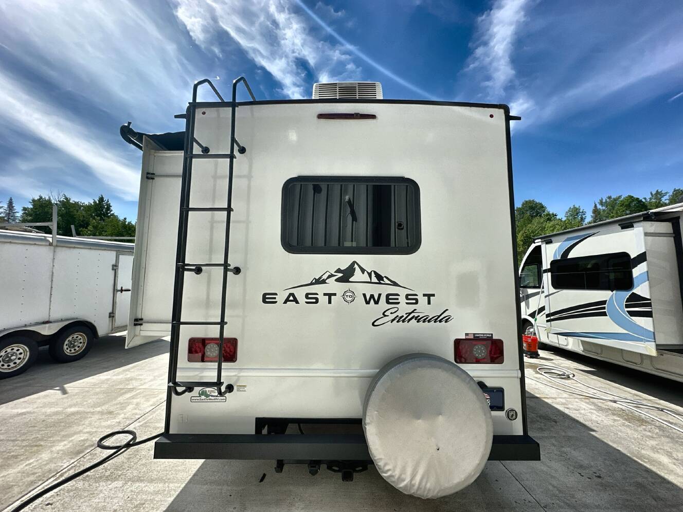 A photo of this 2024 East To West ENTRADA 3100FB