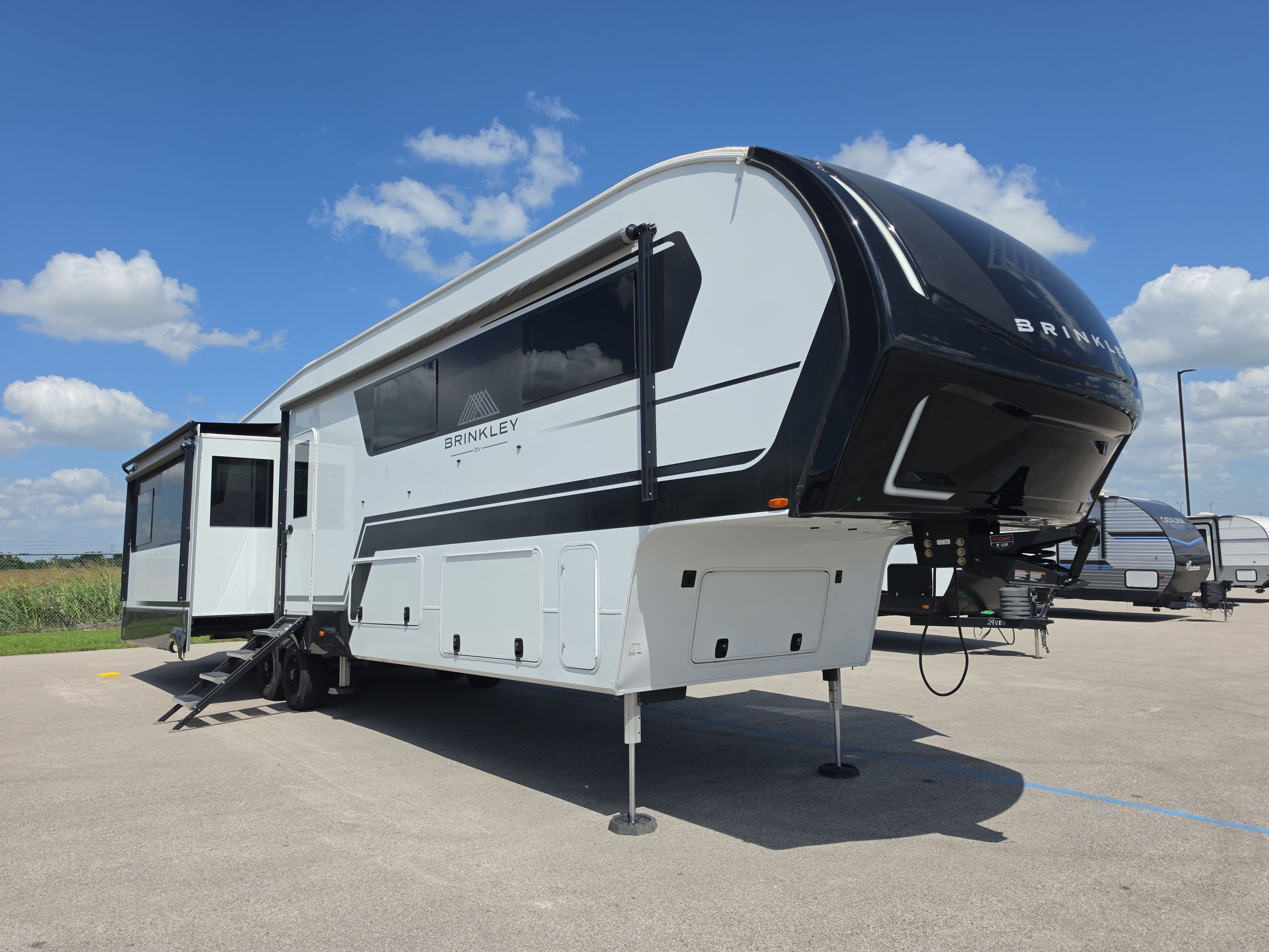 2024 Brinkley MODEL Z 3610 RV