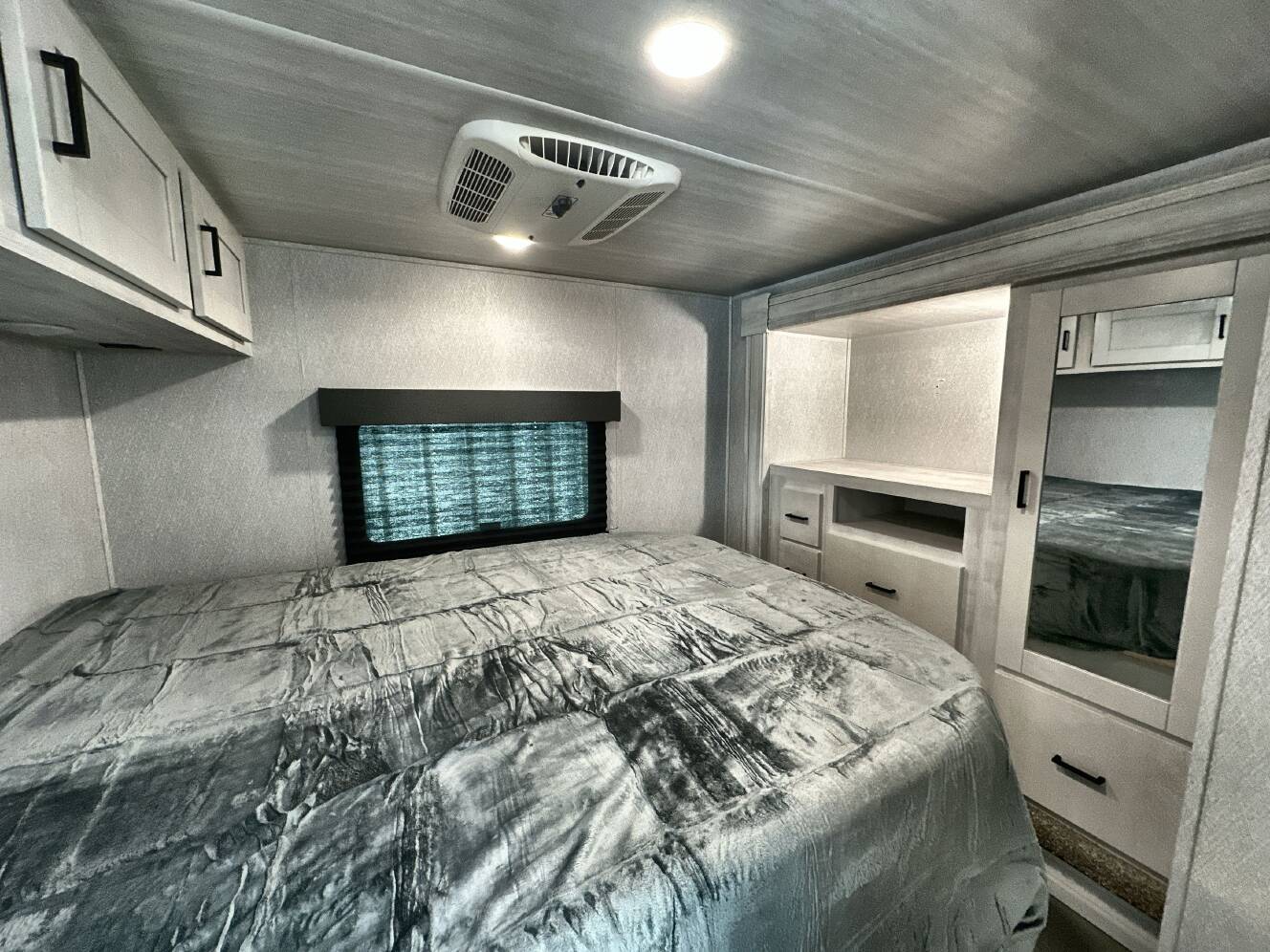 A photo of this 2024 East To West ENTRADA 3100FB