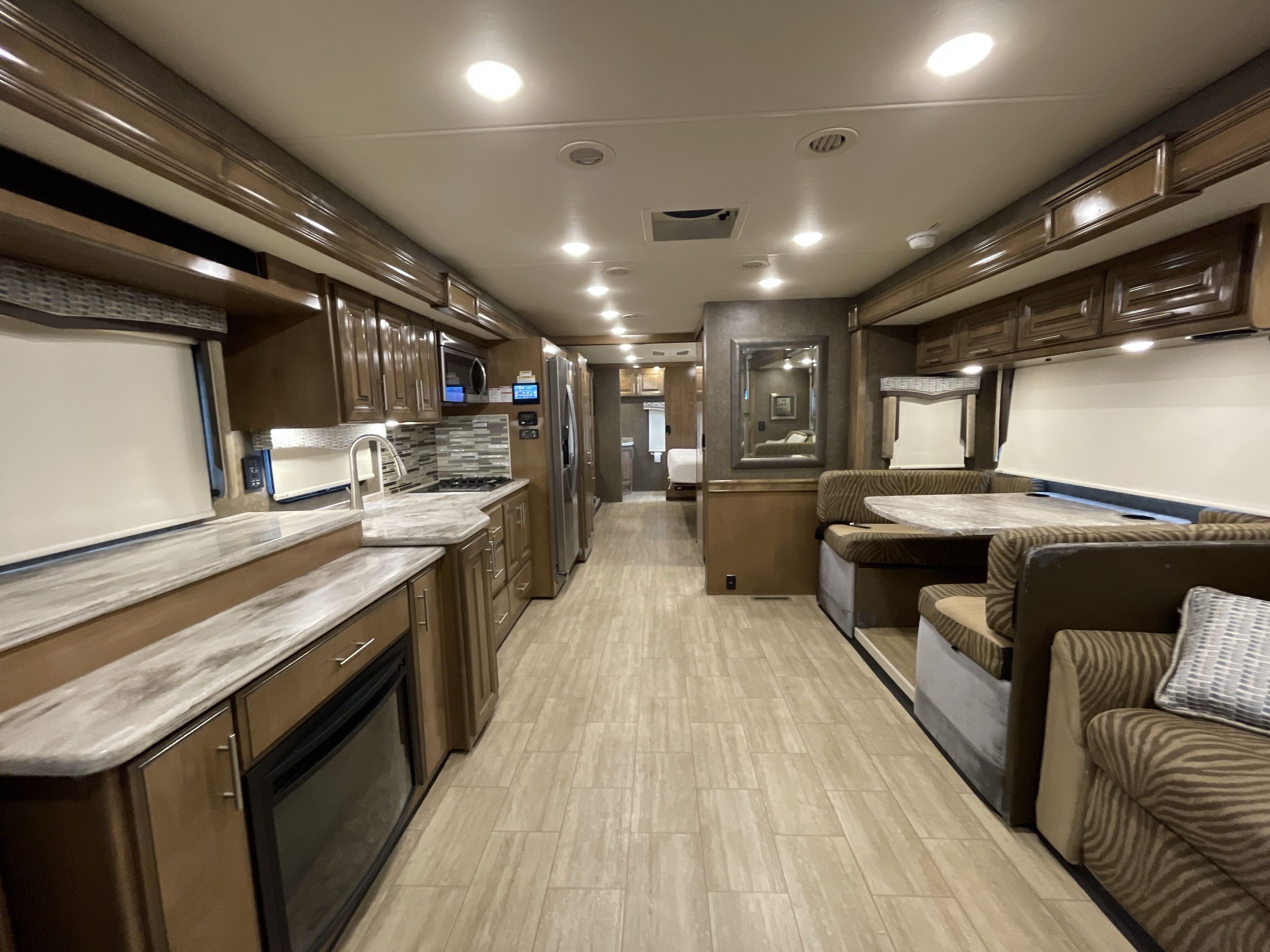 2020 Thor CHALLENGER 37FH in katy TX