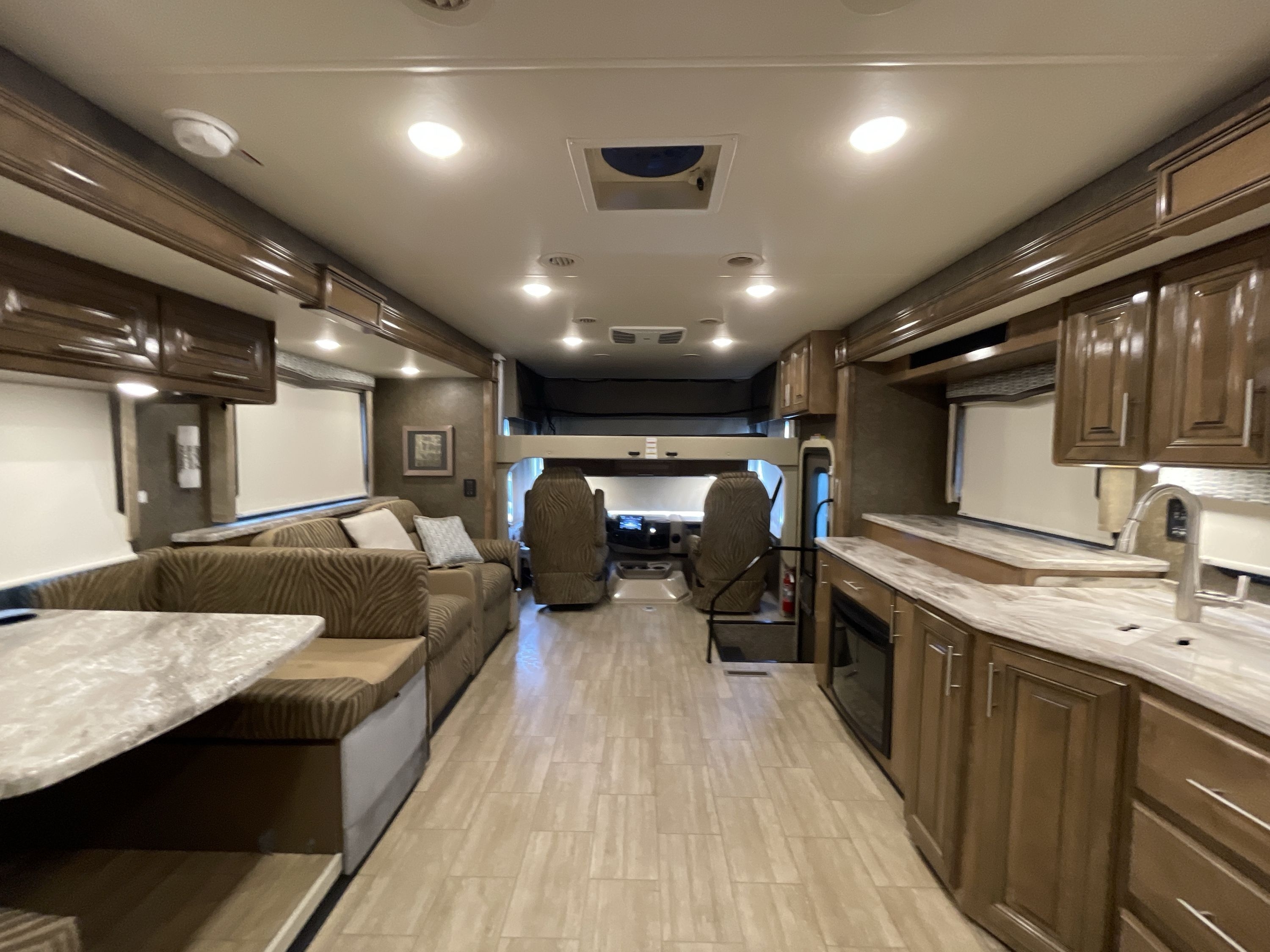 2020 Thor CHALLENGER 37FH in katy TX