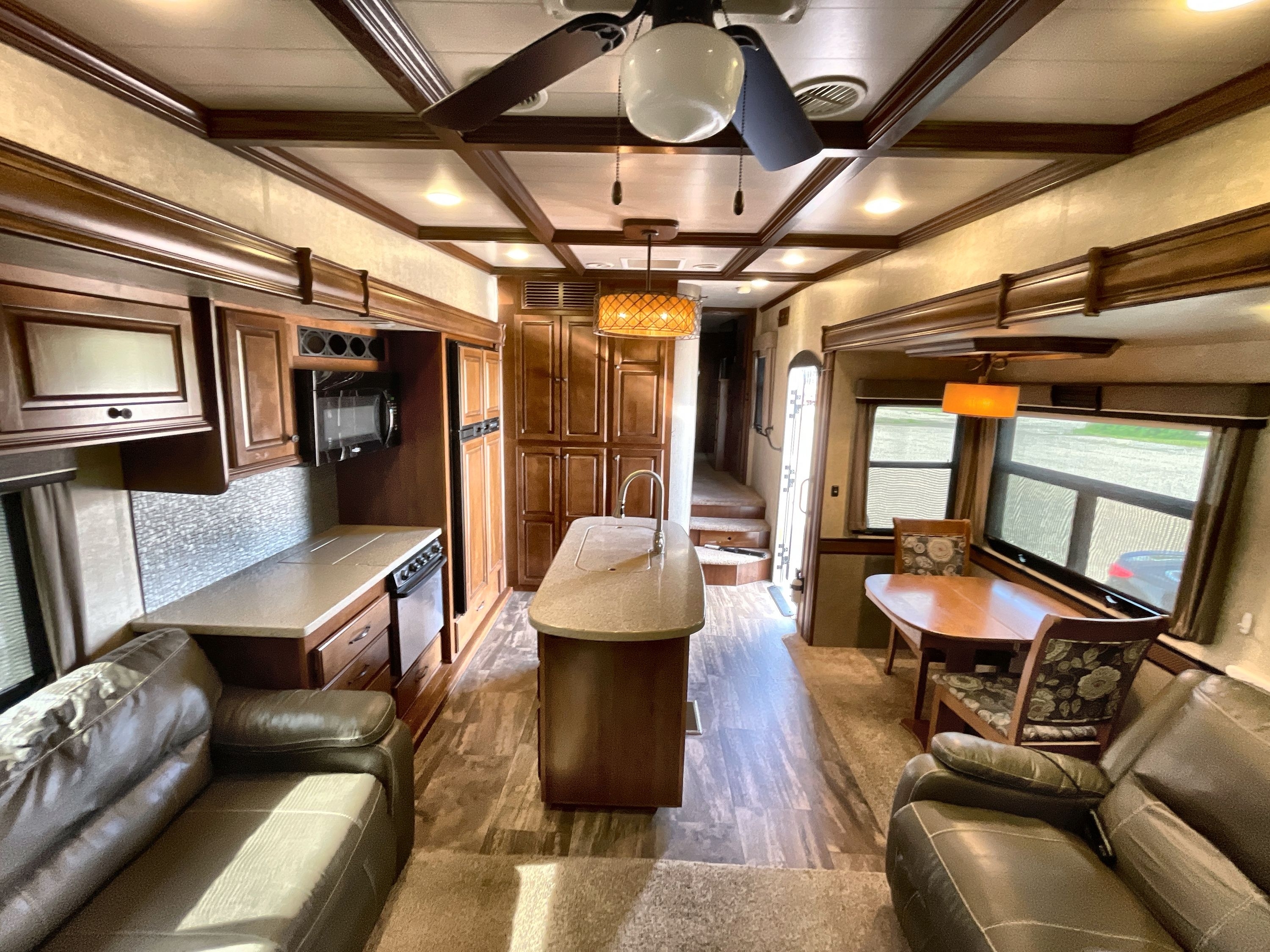 2015 Heartland BIGHORN 3010RE in rothschild WI