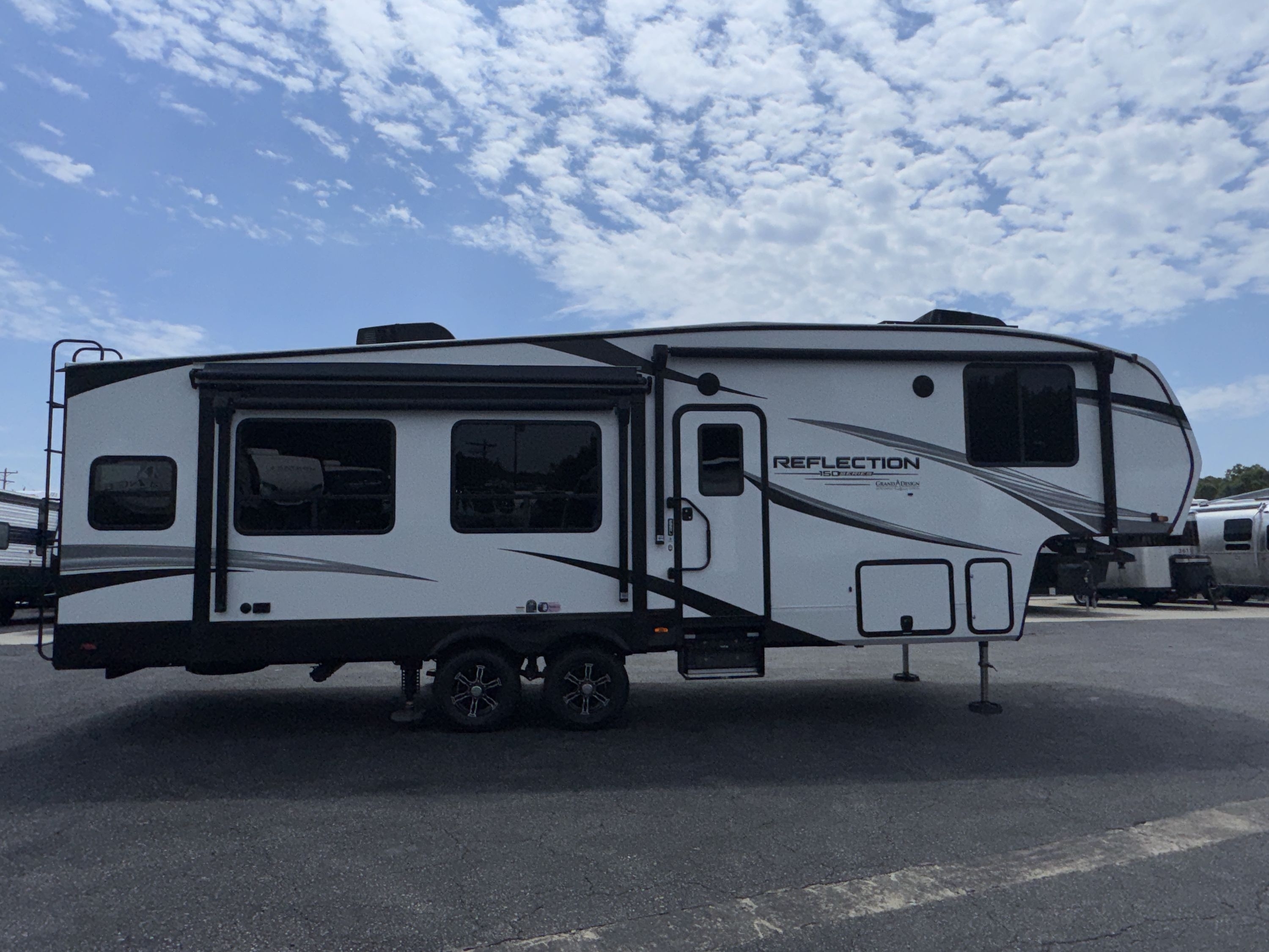 2023 Grand Design REFLECTION 150 SERIES 295RL RV