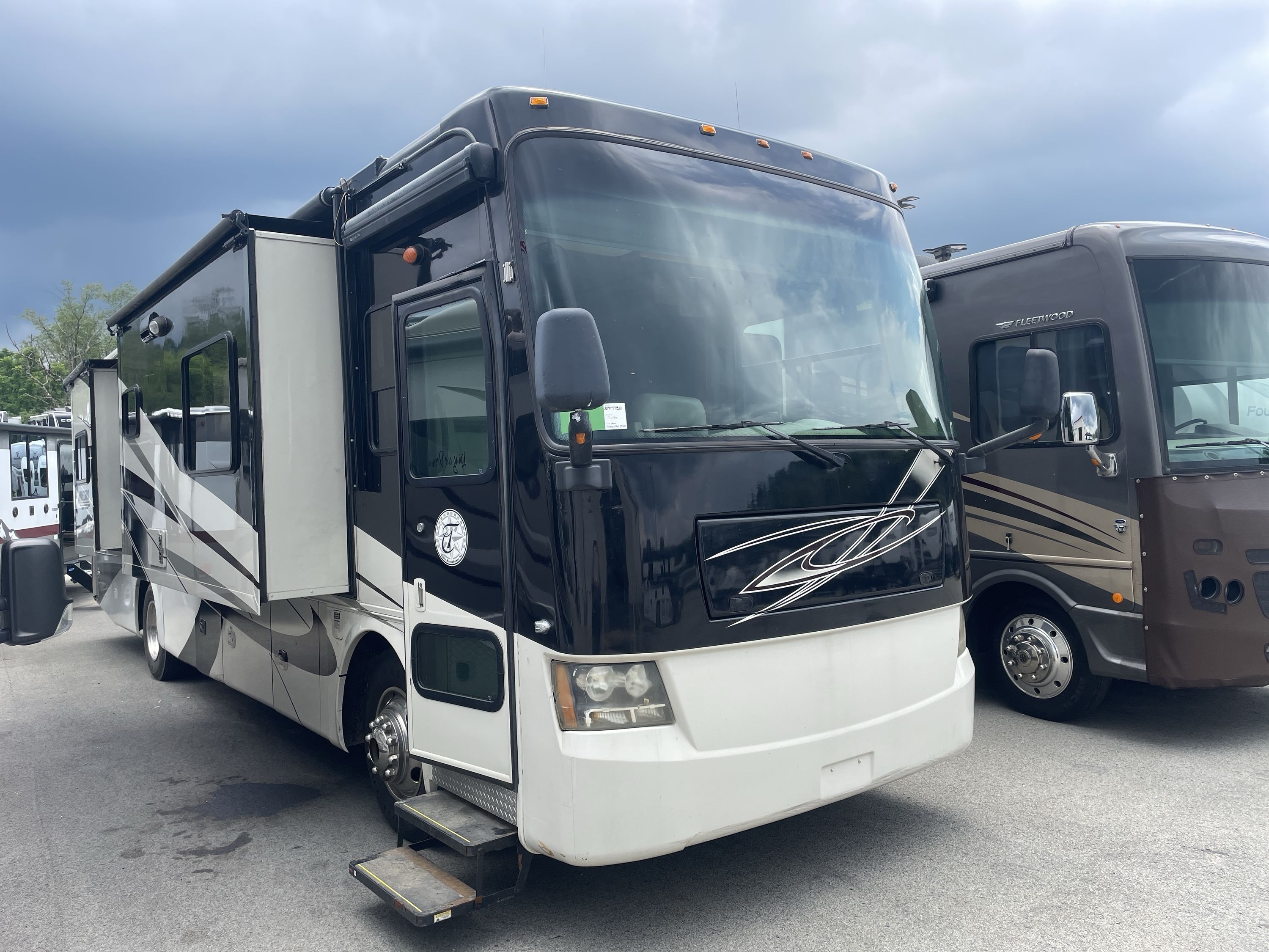 2010 Tiffin ALLEGRO RED 38QBA in apollo PA