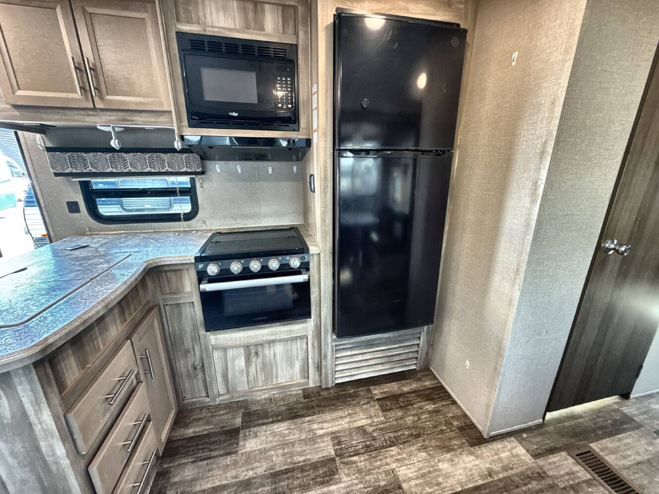 A photo of this 2021 Coachmen CATALINA LEGACY 343BHTS