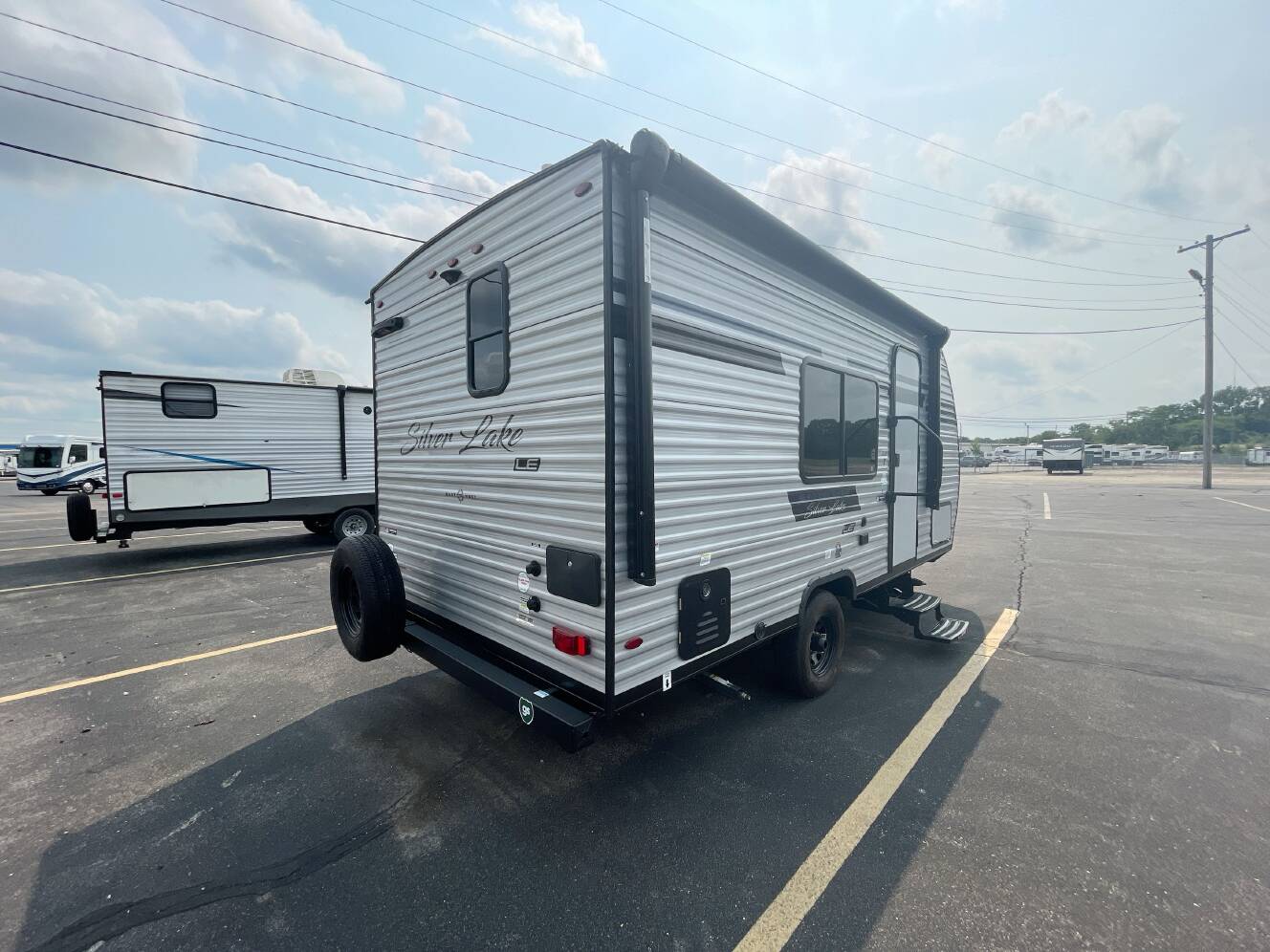 A photo of this 2025 East To West SILVER LAKE LE 1600RBLE