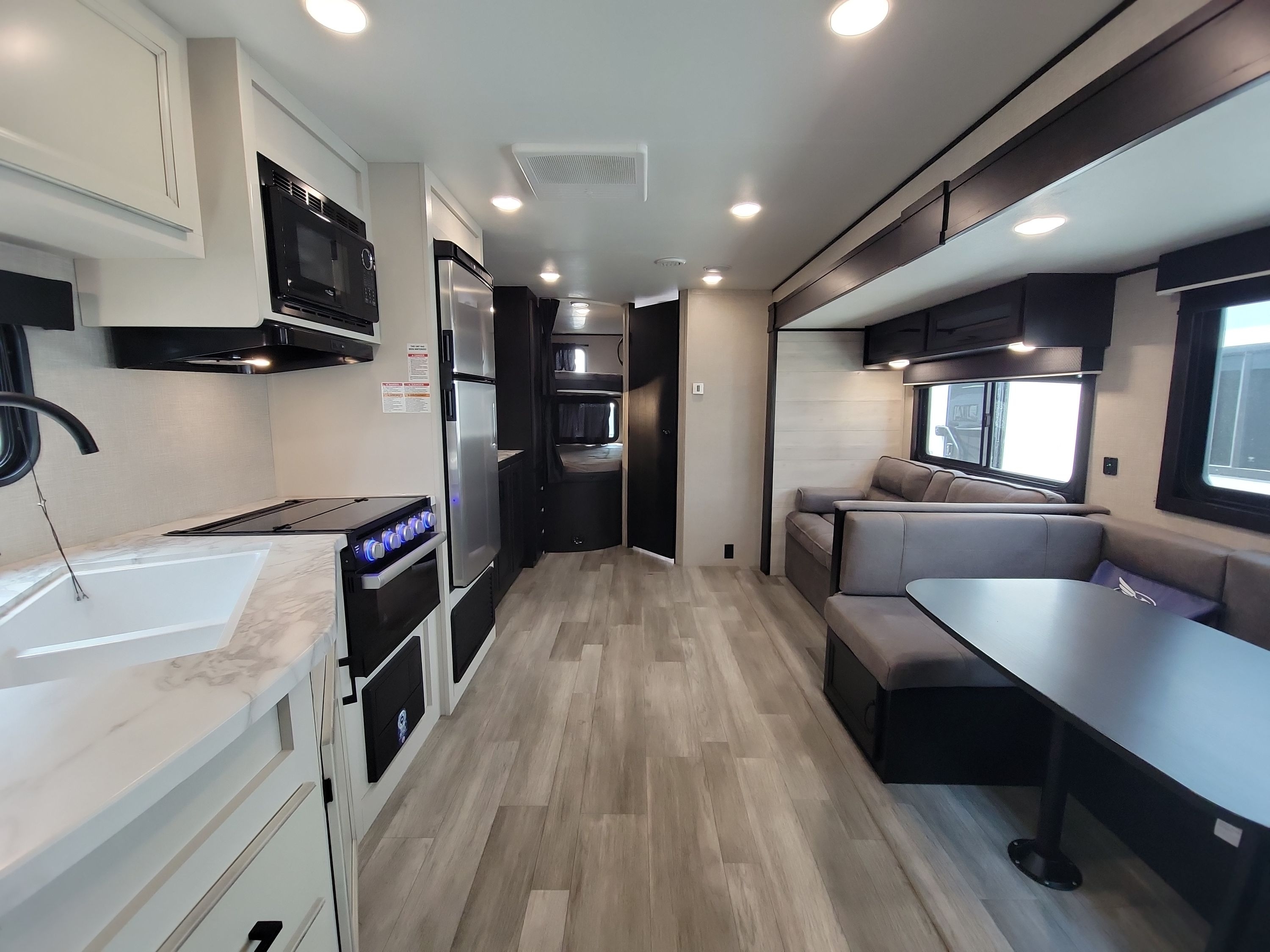 2023 Jayco JAY FLIGHT 284BHS in west hatfield MA