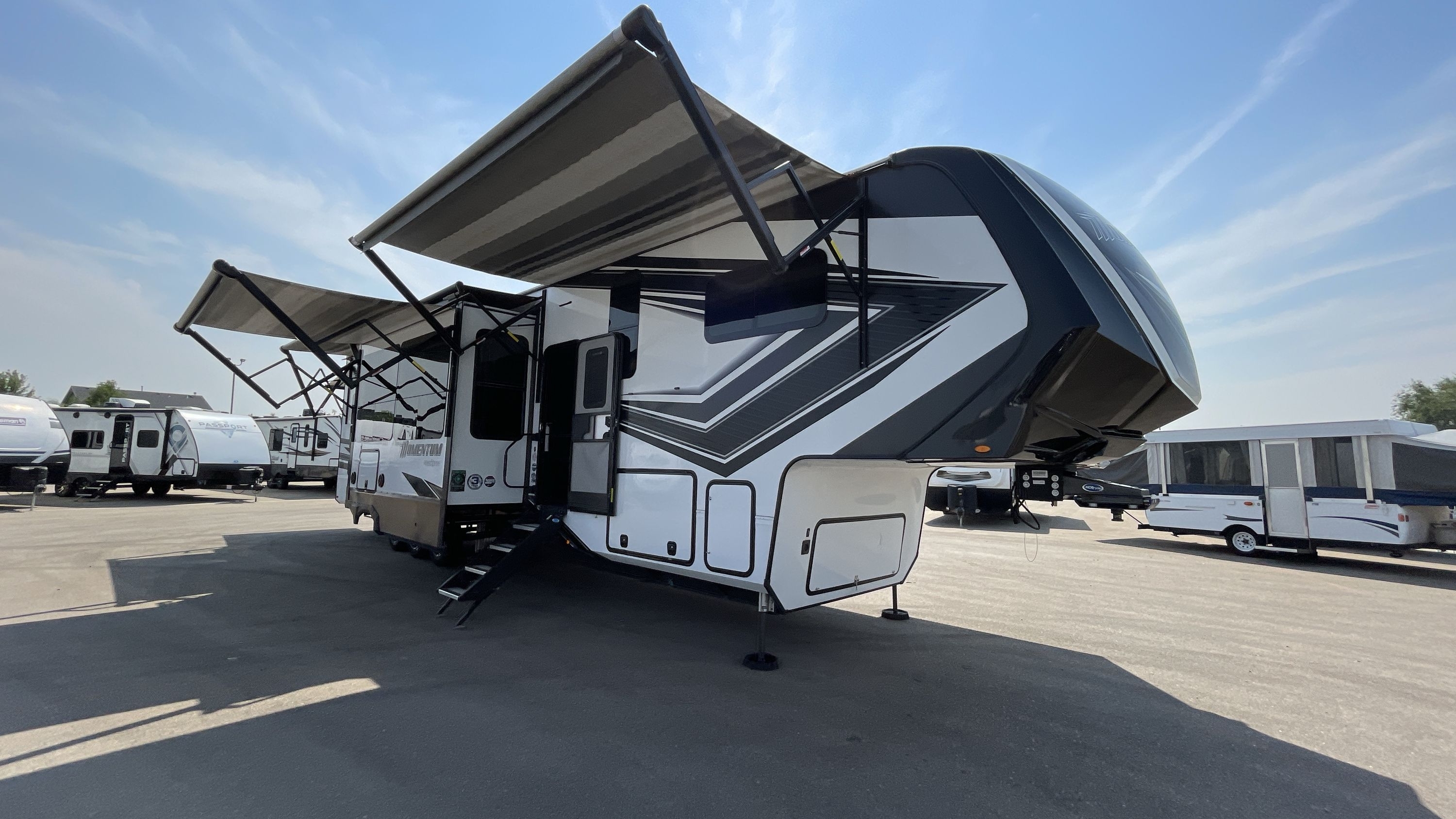 2022 Grand Design MOMENTUM 397TH in caldwell ID