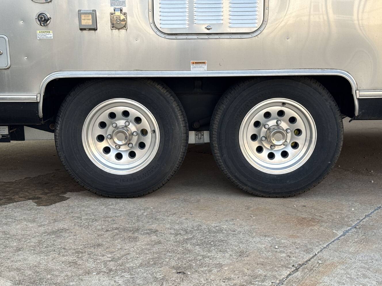 A photo of this 2020 Airstream INTERNATIONAL SERENITY 27FB TWIN