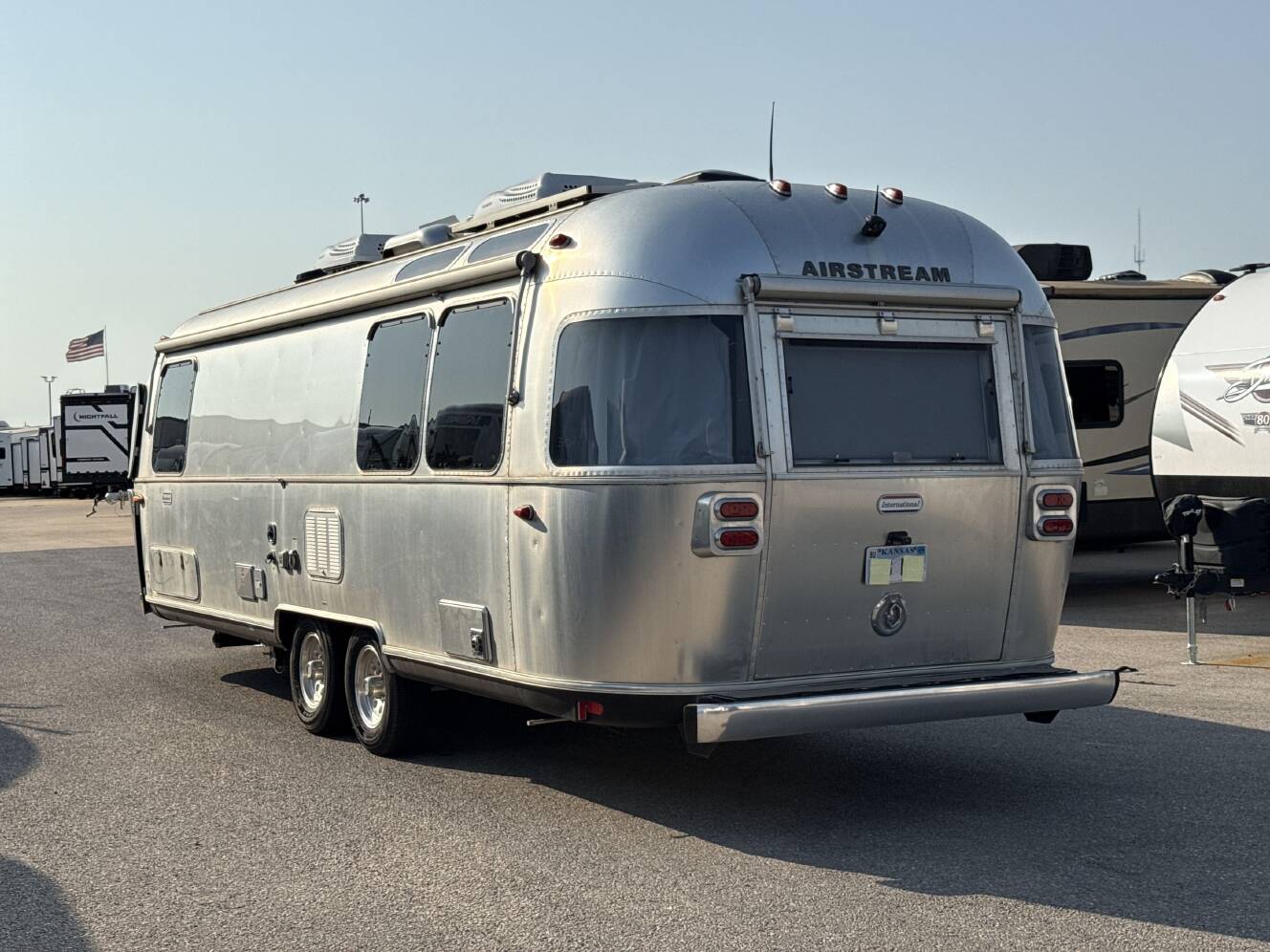 A photo of this 2020 Airstream INTERNATIONAL SERENITY 27FB TWIN