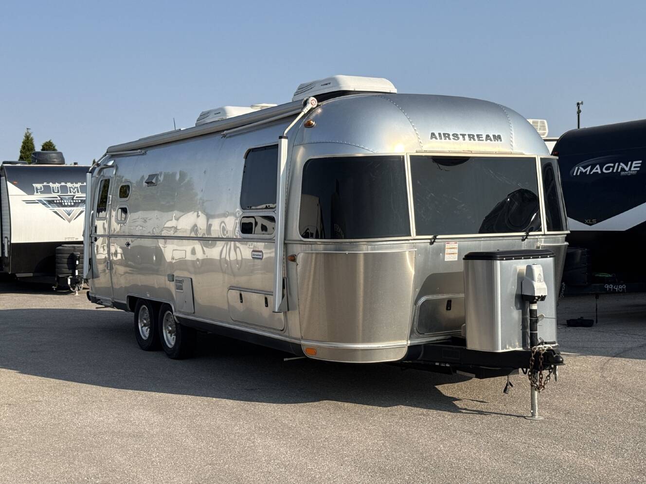 A photo of this 2020 Airstream INTERNATIONAL SERENITY 27FB TWIN