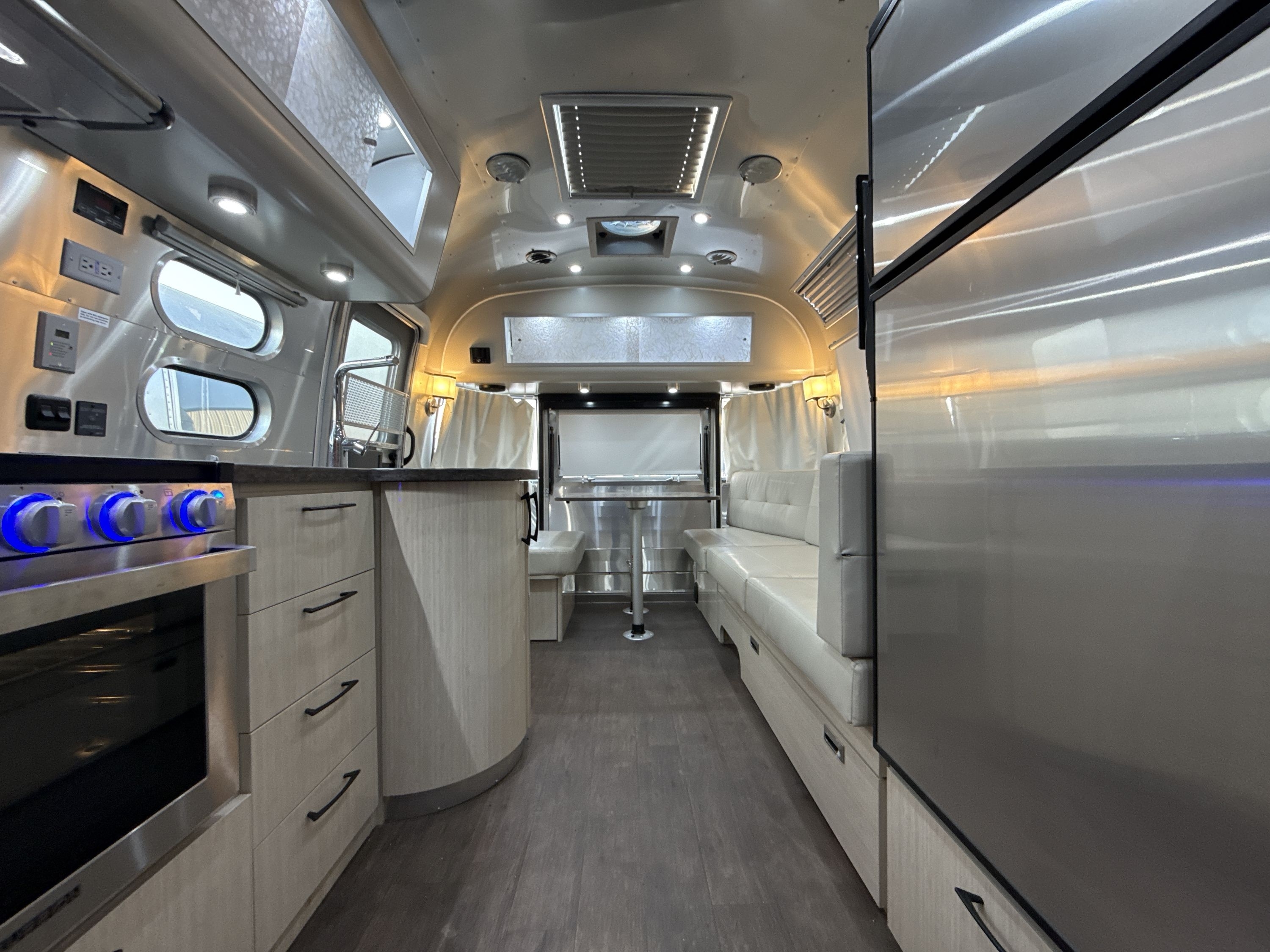 2020 Airstream INTERNATIONAL SERENITY 27FB TWIN in oklahoma city OK