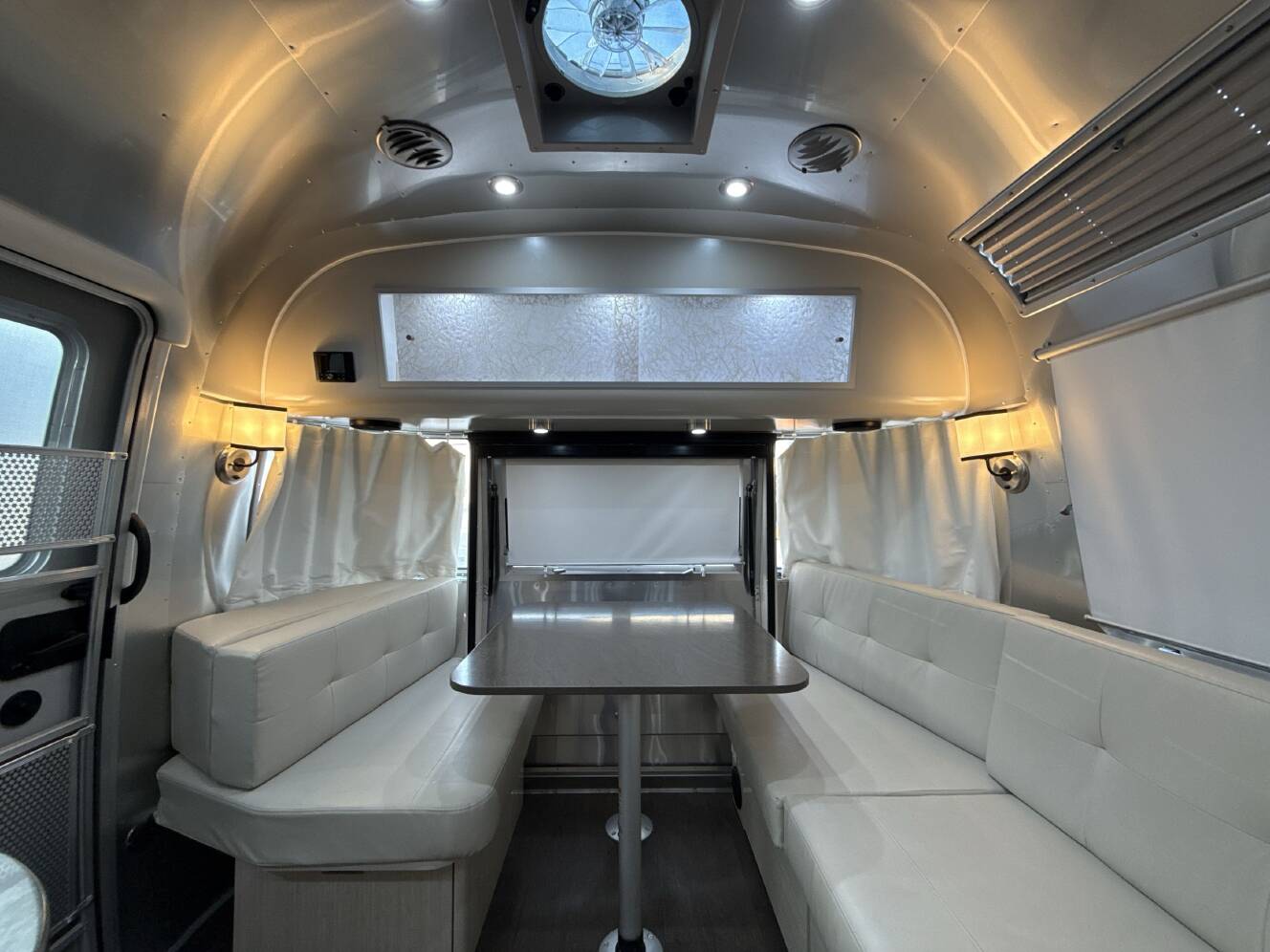 A photo of this 2020 Airstream INTERNATIONAL SERENITY 27FB TWIN