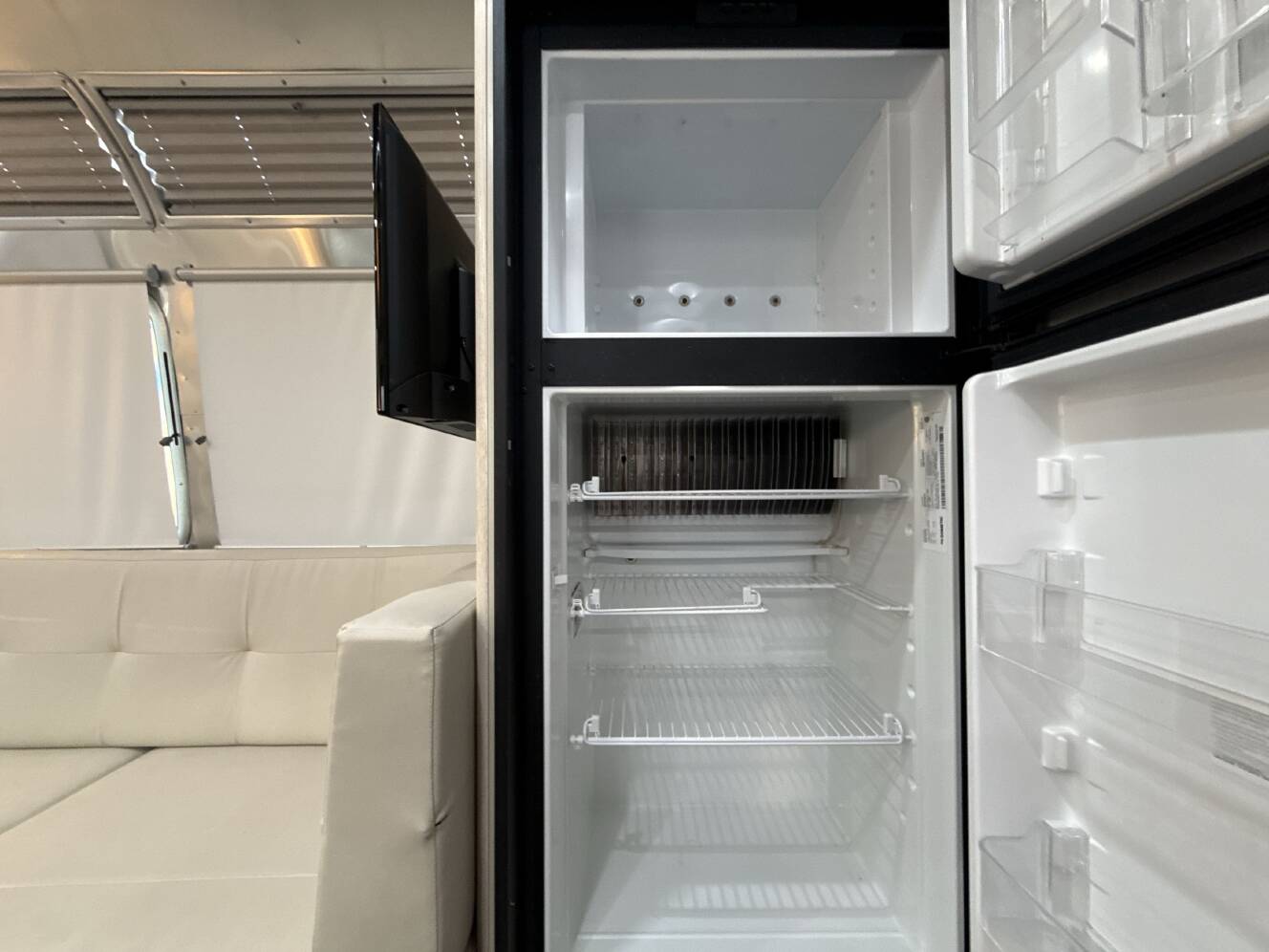 A photo of this 2020 Airstream INTERNATIONAL SERENITY 27FB TWIN