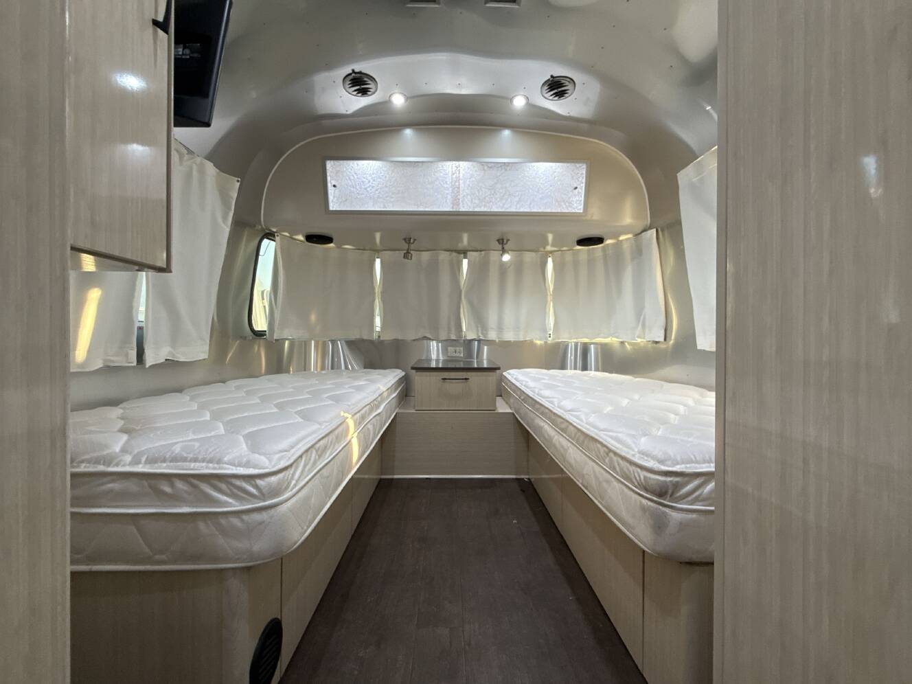 A photo of this 2020 Airstream INTERNATIONAL SERENITY 27FB TWIN