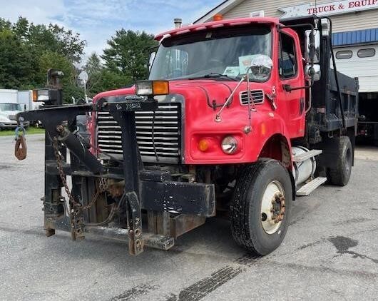 2007 FREIGHTLINER BUSINESS CLASS M2 106 in Westminster, VT