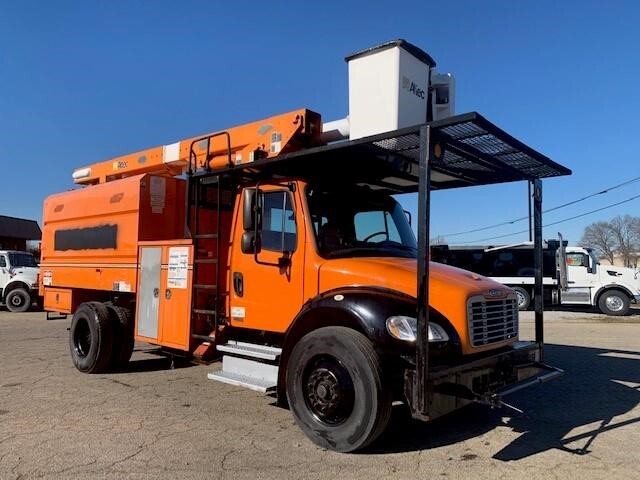 2011 FREIGHTLINER BUSINESS CLASS M2 106 in Chatham, VA