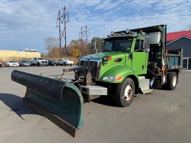 2011 PETERBILT 337 in Seabrook, NH