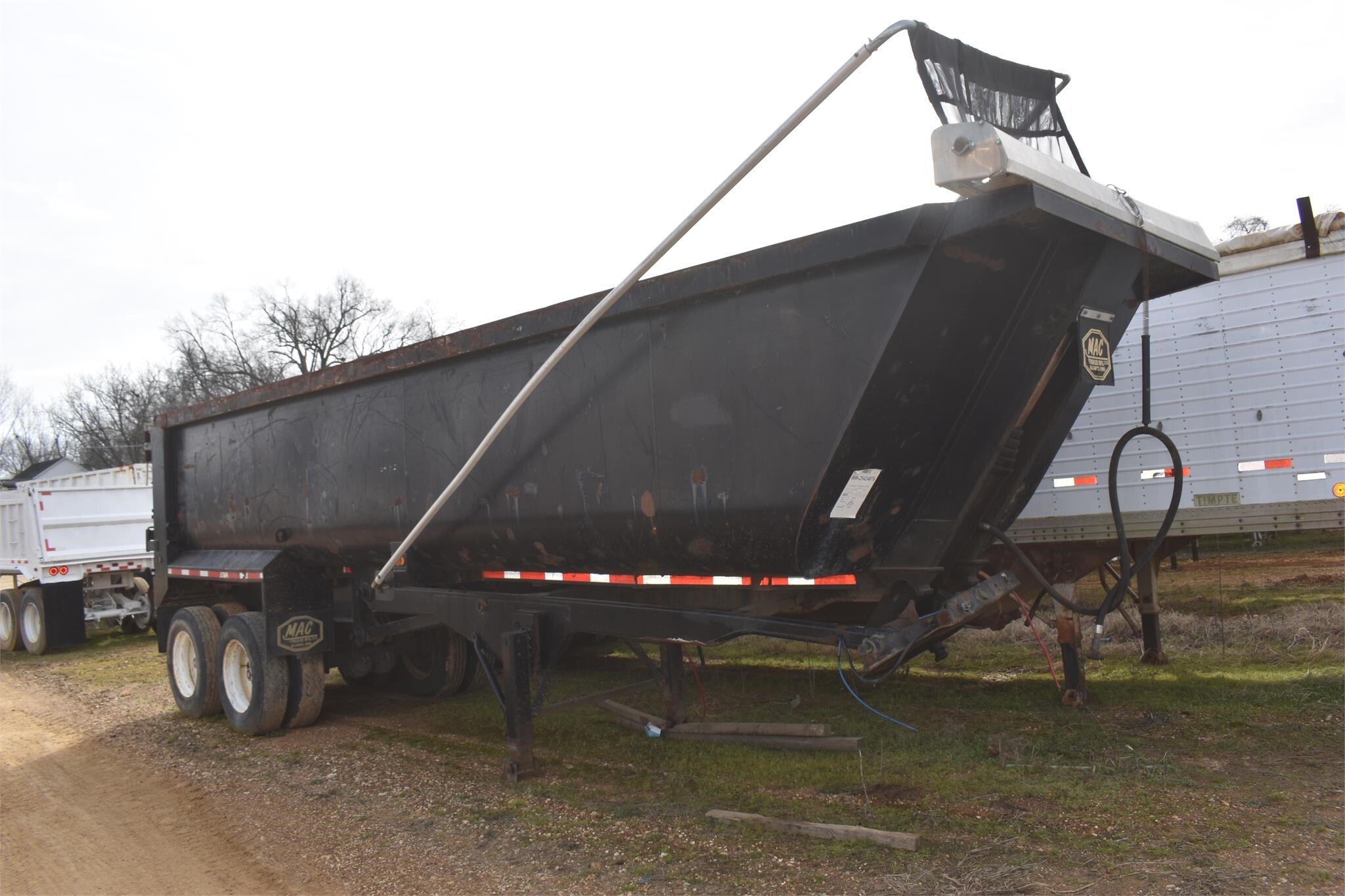 2007 MAC TRAILER MFG 28 FT END DUMP in Covington, TN