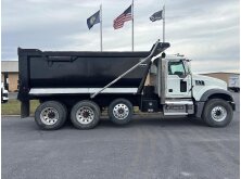 5 Key Features to Look for in a Commercial Truck for Construction image
