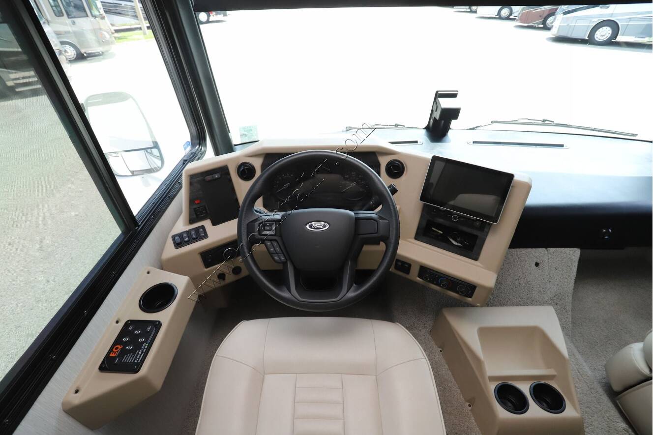 A photo of this 2026 Newmar Bay Star 3626