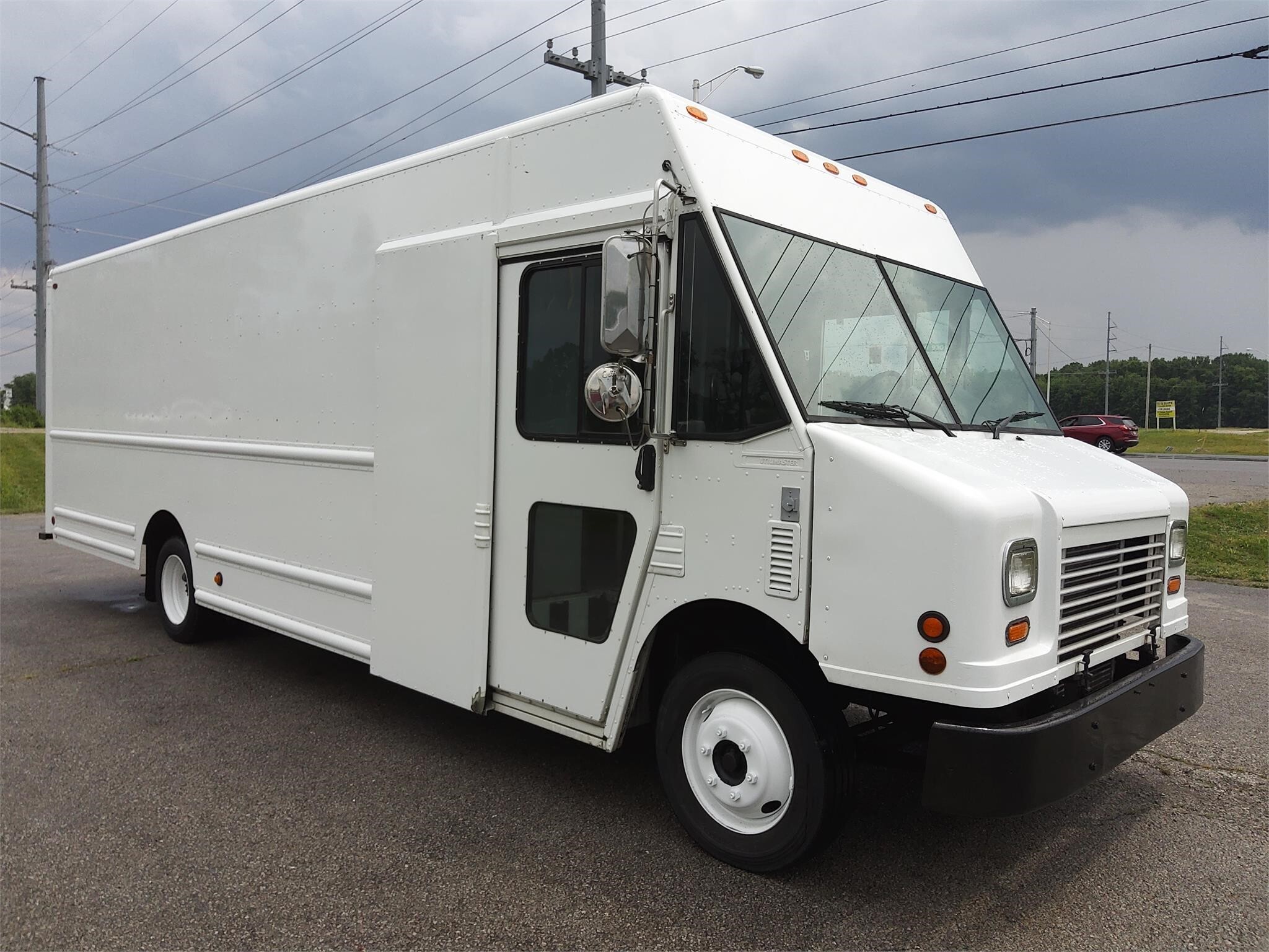 2006 FREIGHTLINER MT45 in Fort Wayne, IN