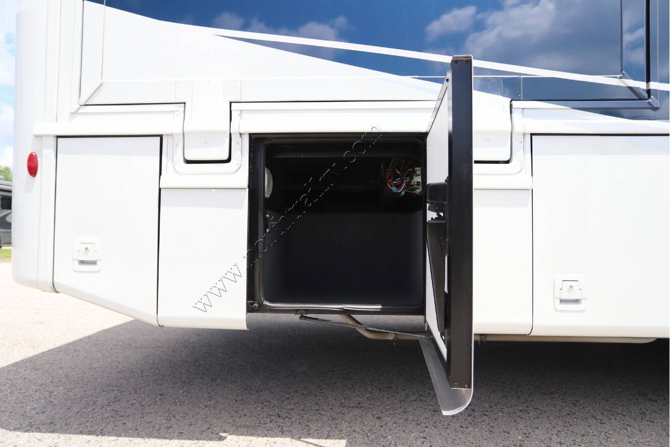 A photo of this 2026 Newmar Bay Star 3626