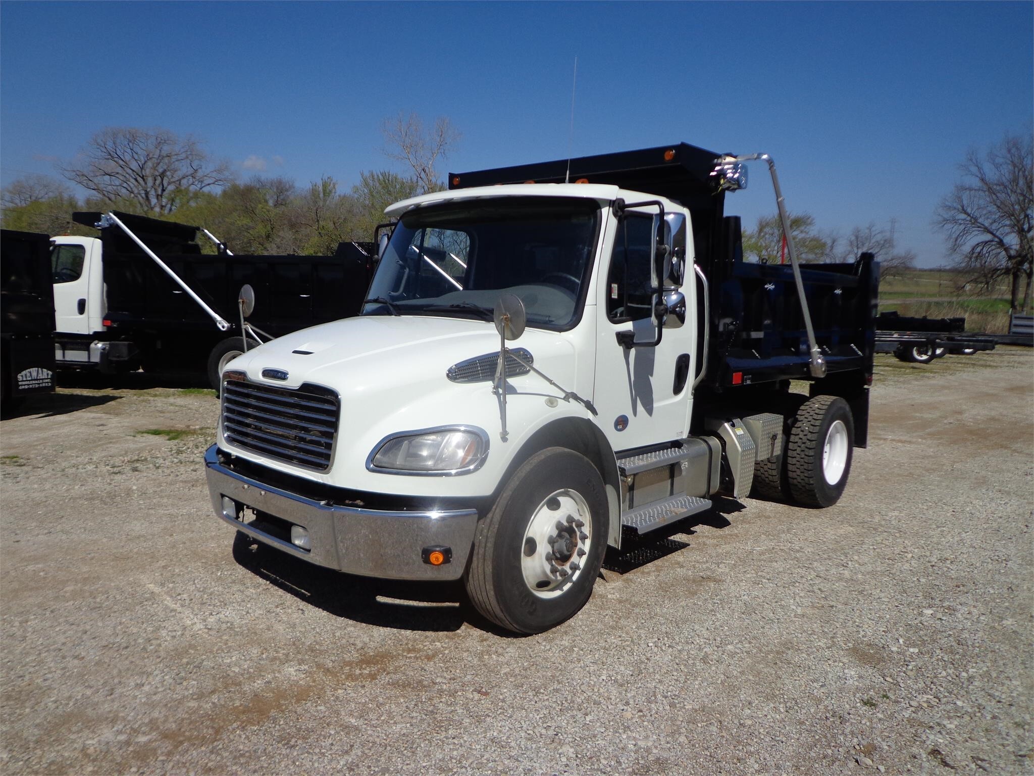 2019 FREIGHTLINER BUSINESS CLASS M2 106 in Shawnee, OK
