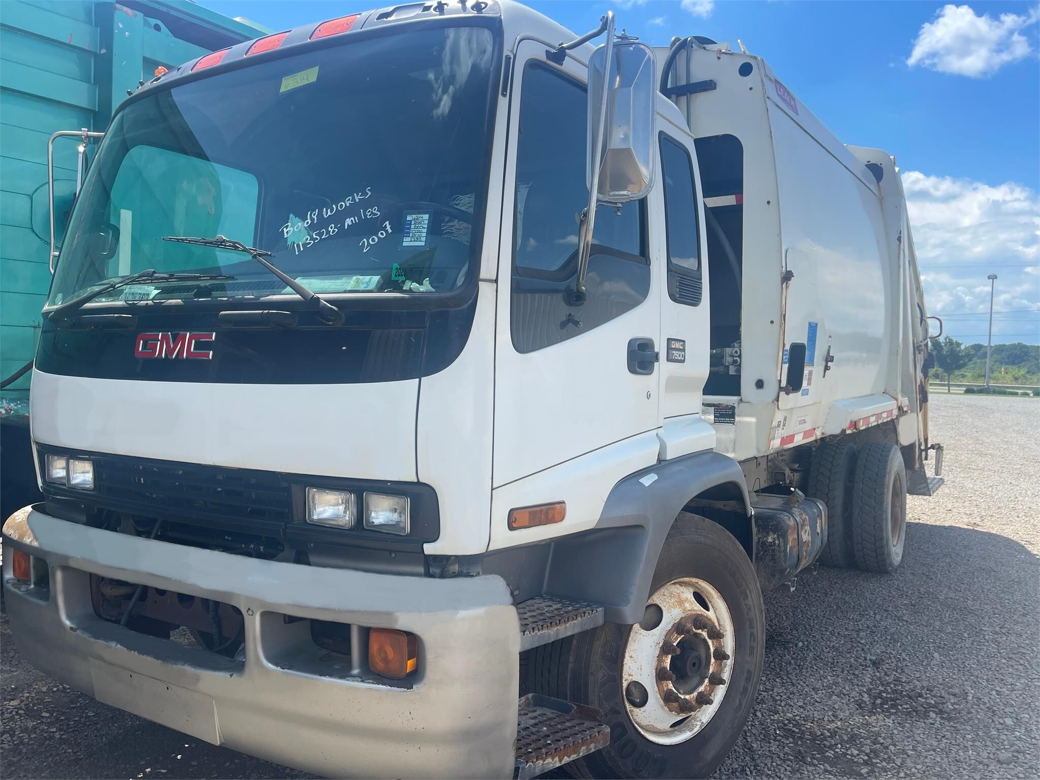 2007 GMC T7500 in Bealeton, VA