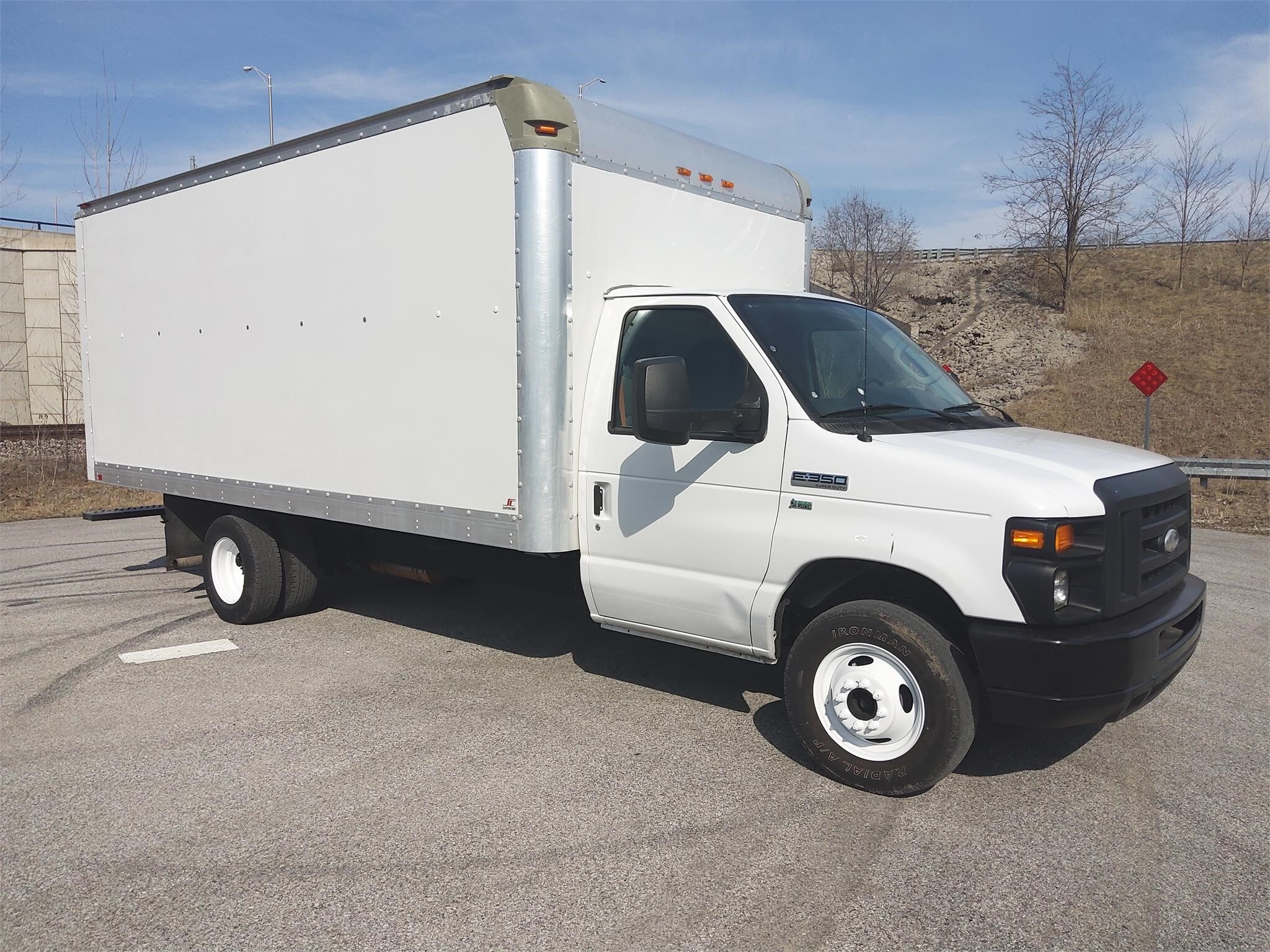2014 FORD E350 in Fort Wayne, IN