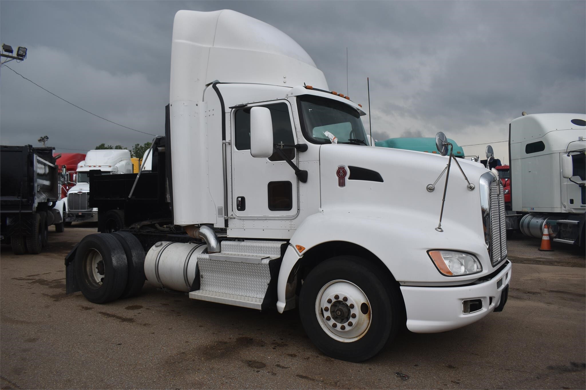 2013 KENWORTH T660 in Covington, TN