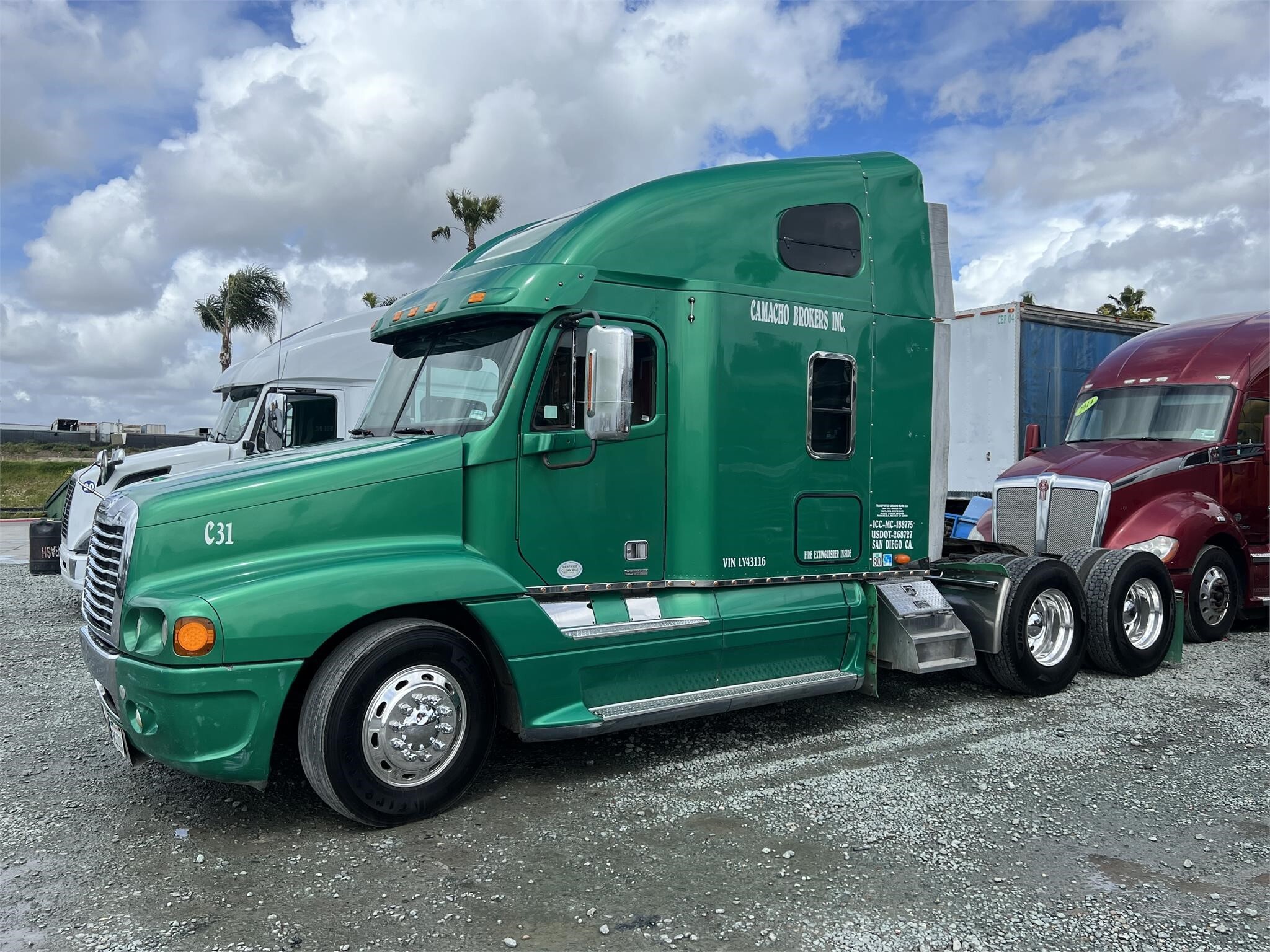 2008 FREIGHTLINER COLUMBIA in San Diego, CA