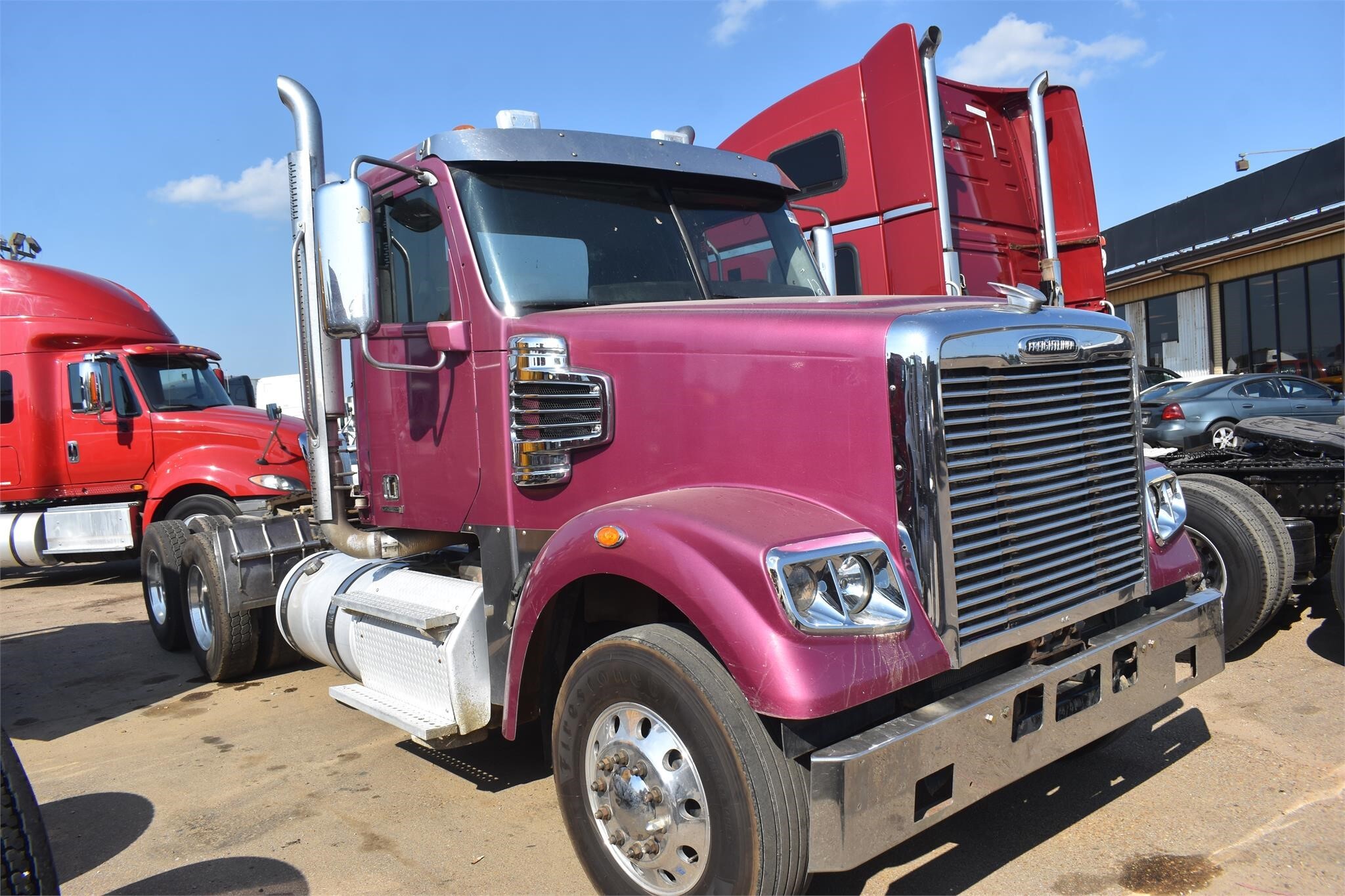 2013 FREIGHTLINER 122 SD in Covington, TN