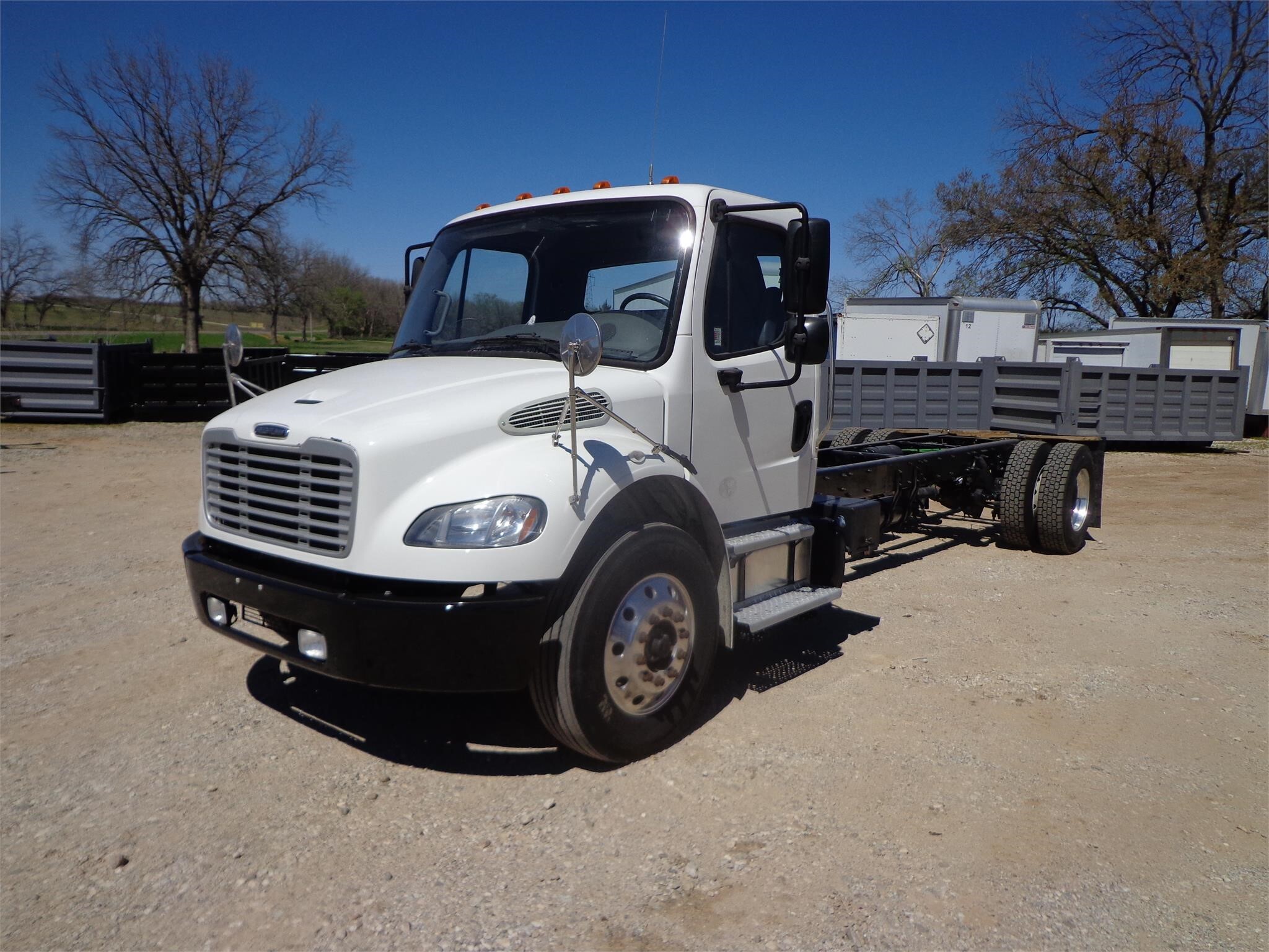 2020 FREIGHTLINER BUSINESS CLASS M2 106 in Shawnee, OK