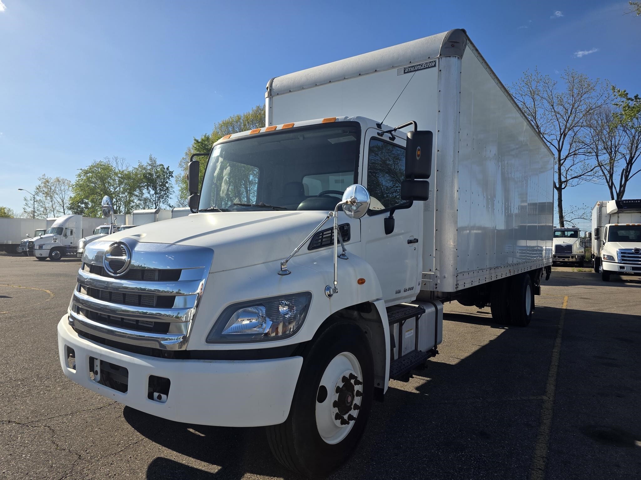 2016 HINO 268 in Romulus, MI