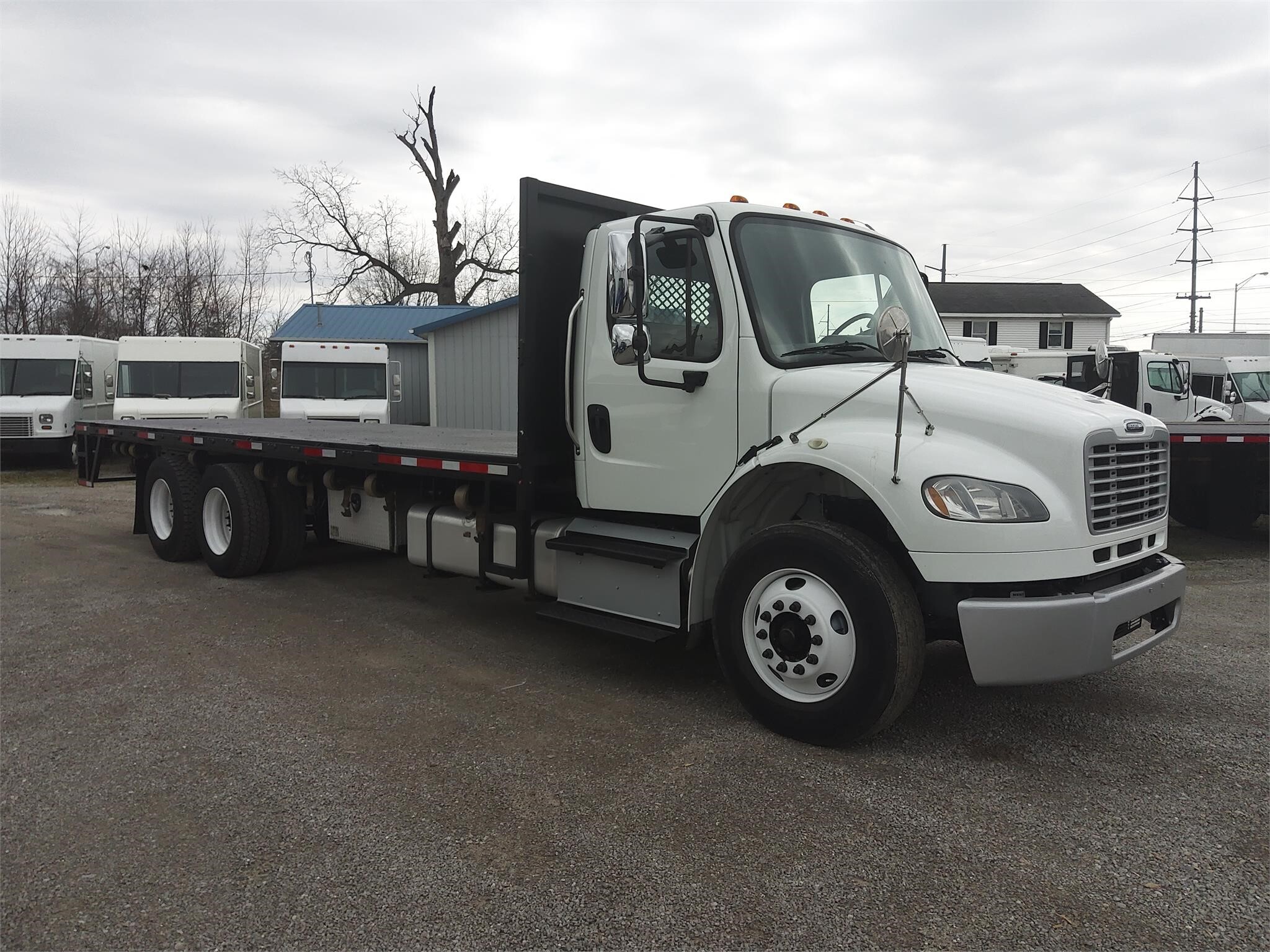2016 FREIGHTLINER BUSINESS CLASS M2 106 in Fort Wayne, IN