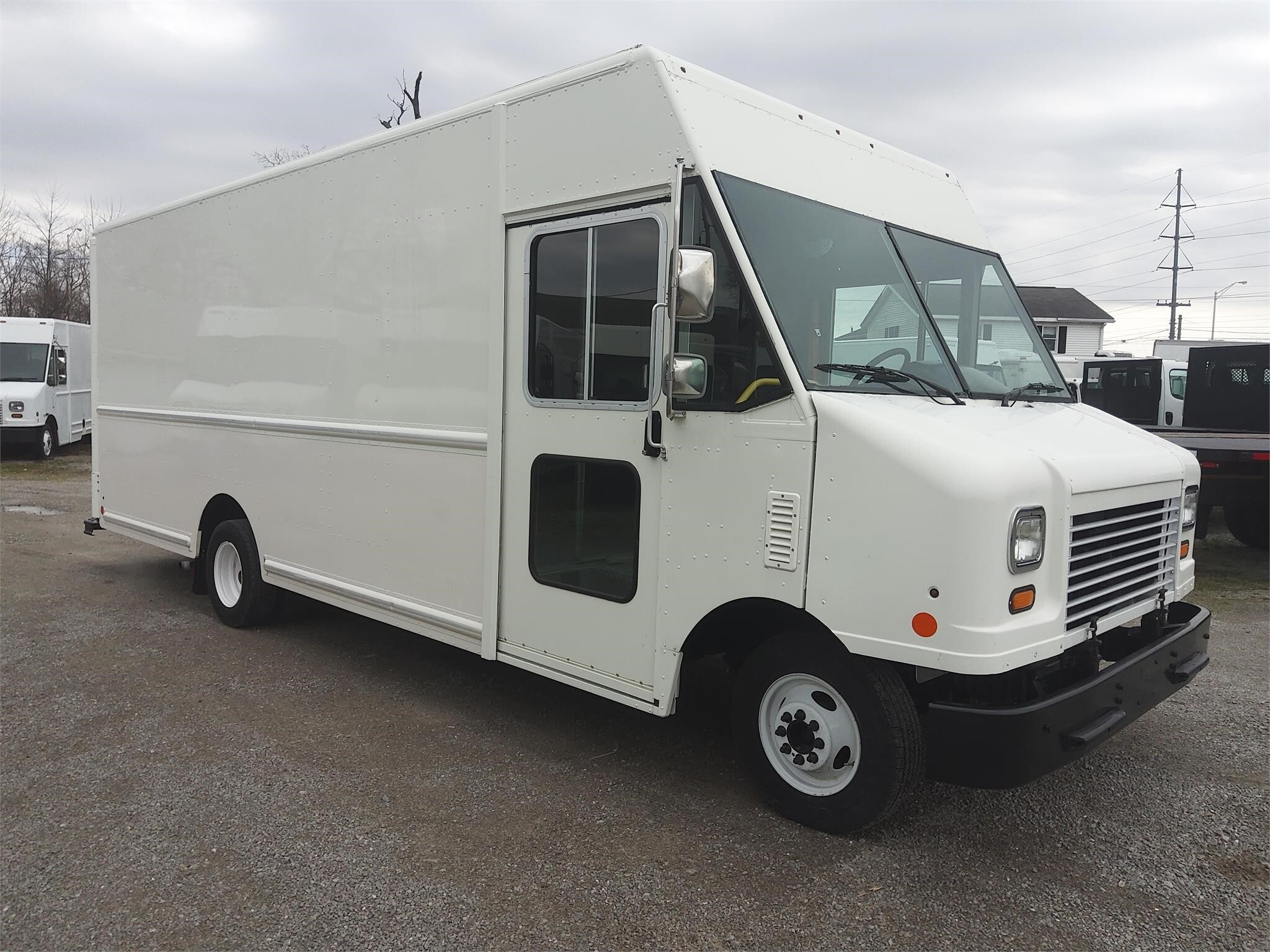 2010 FORD E450 in Fort Wayne, IN
