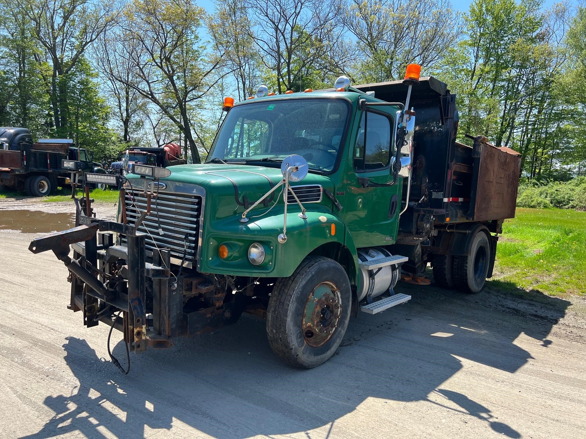 2008 FREIGHTLINER BUSINESS CLASS M2 106 in Westminster, VT